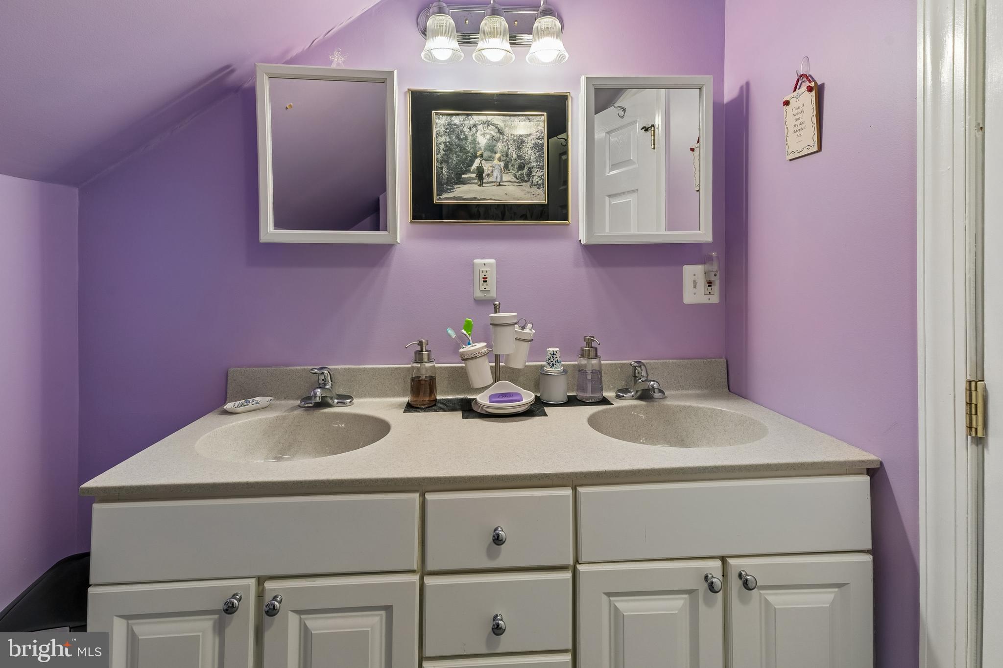 FOX CHASE - Residential