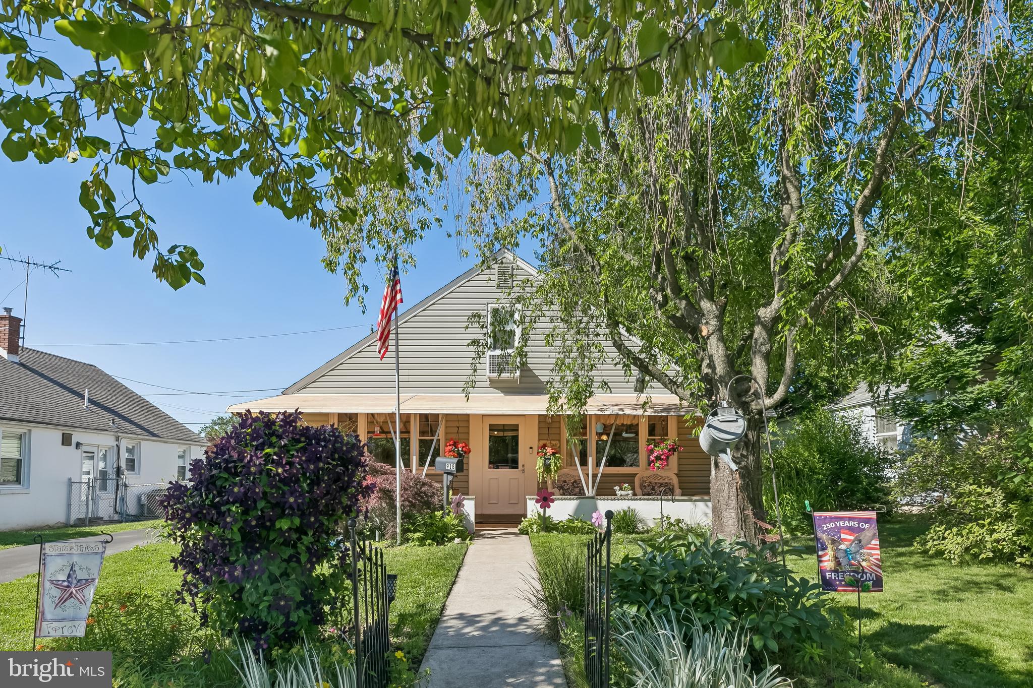 FOX CHASE - Residential