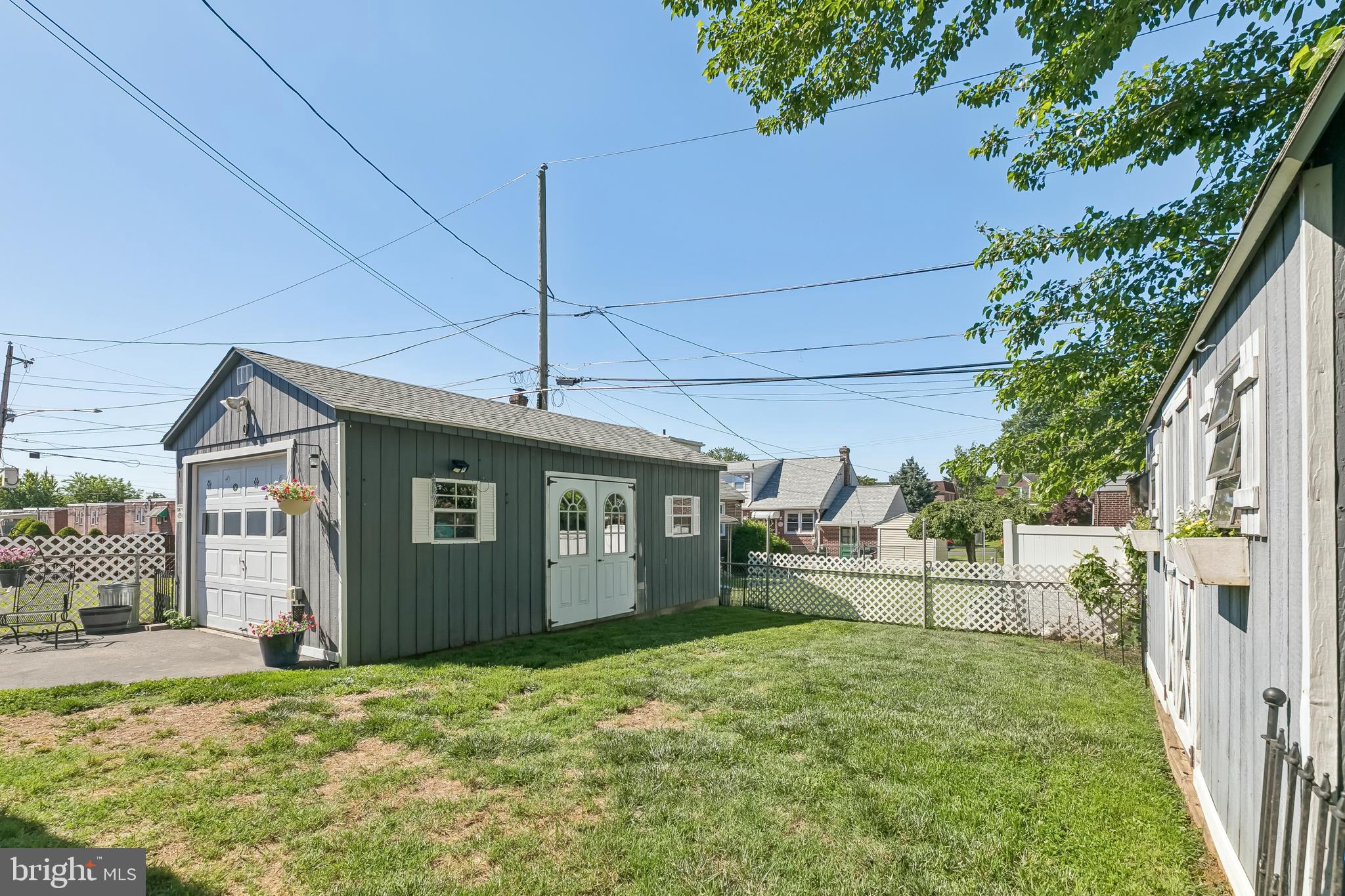 FOX CHASE - Residential