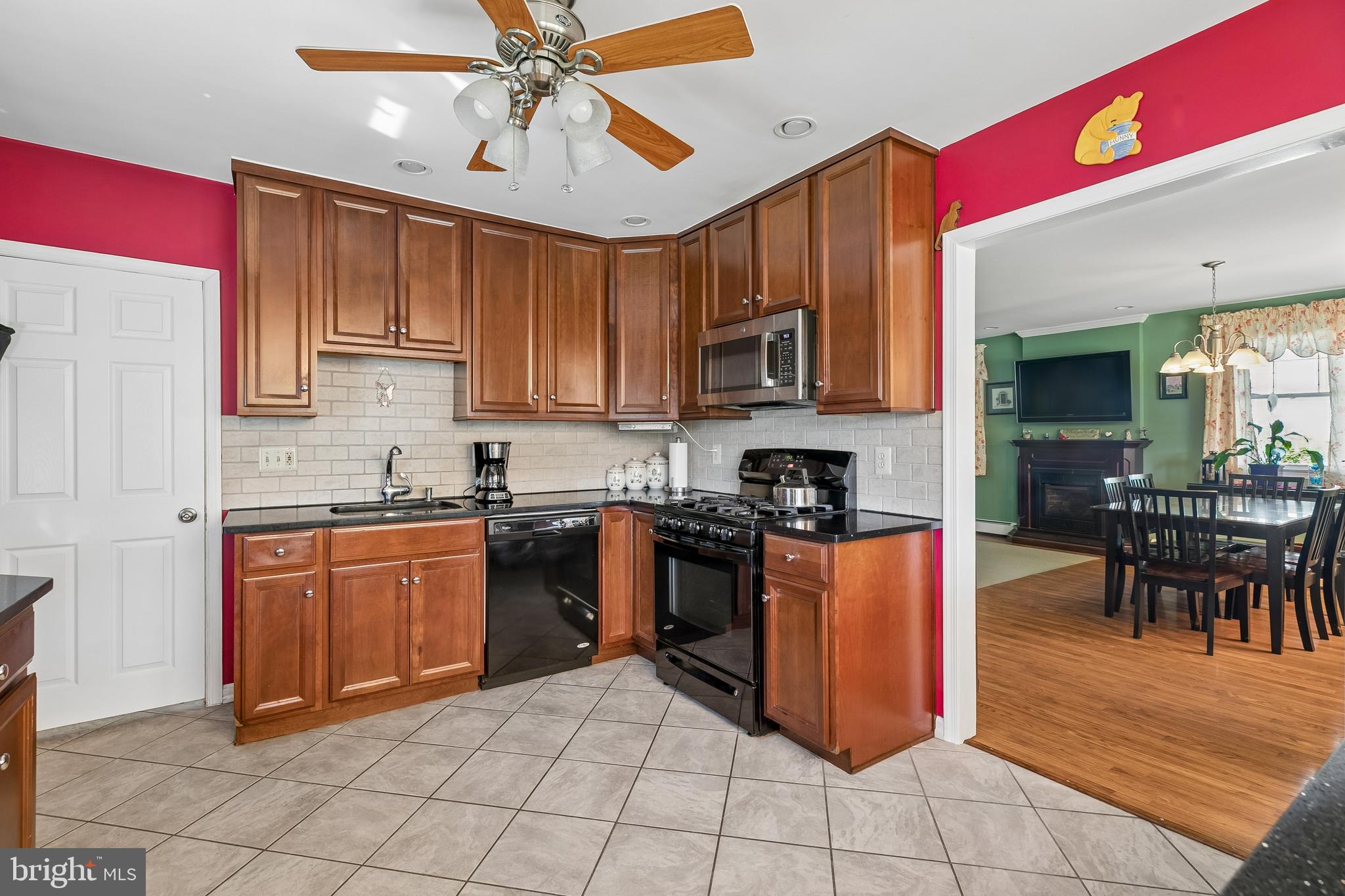 FOX CHASE - Residential