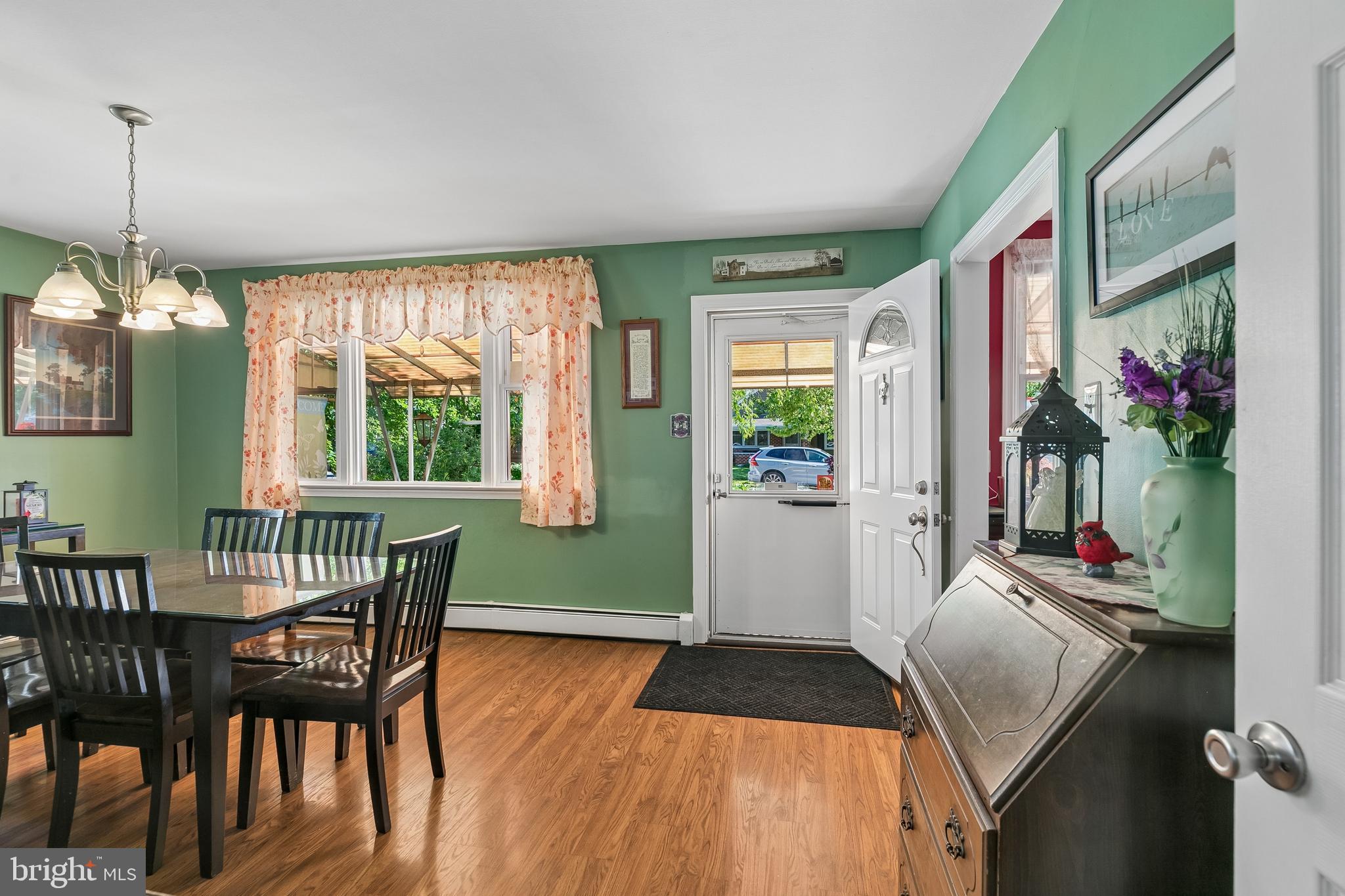 FOX CHASE - Residential