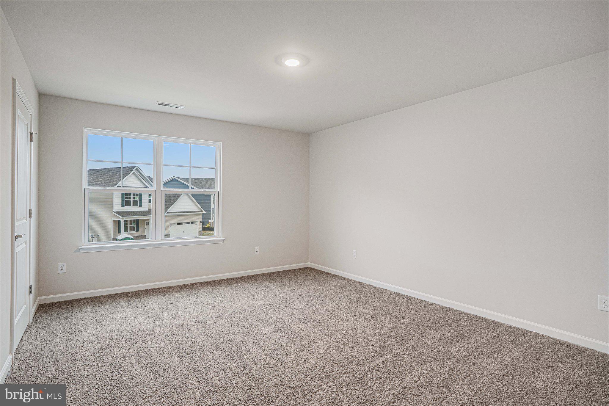 LADYSMITH VILLAGE - Residential