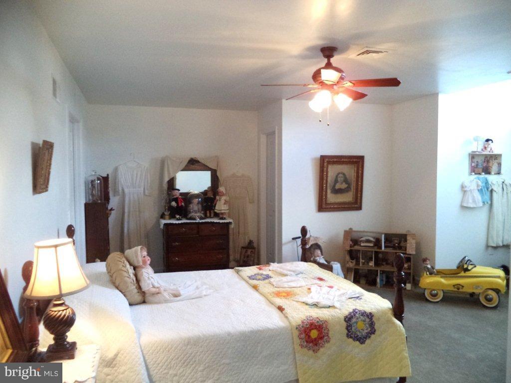 SPRING MEADOWS - Residential