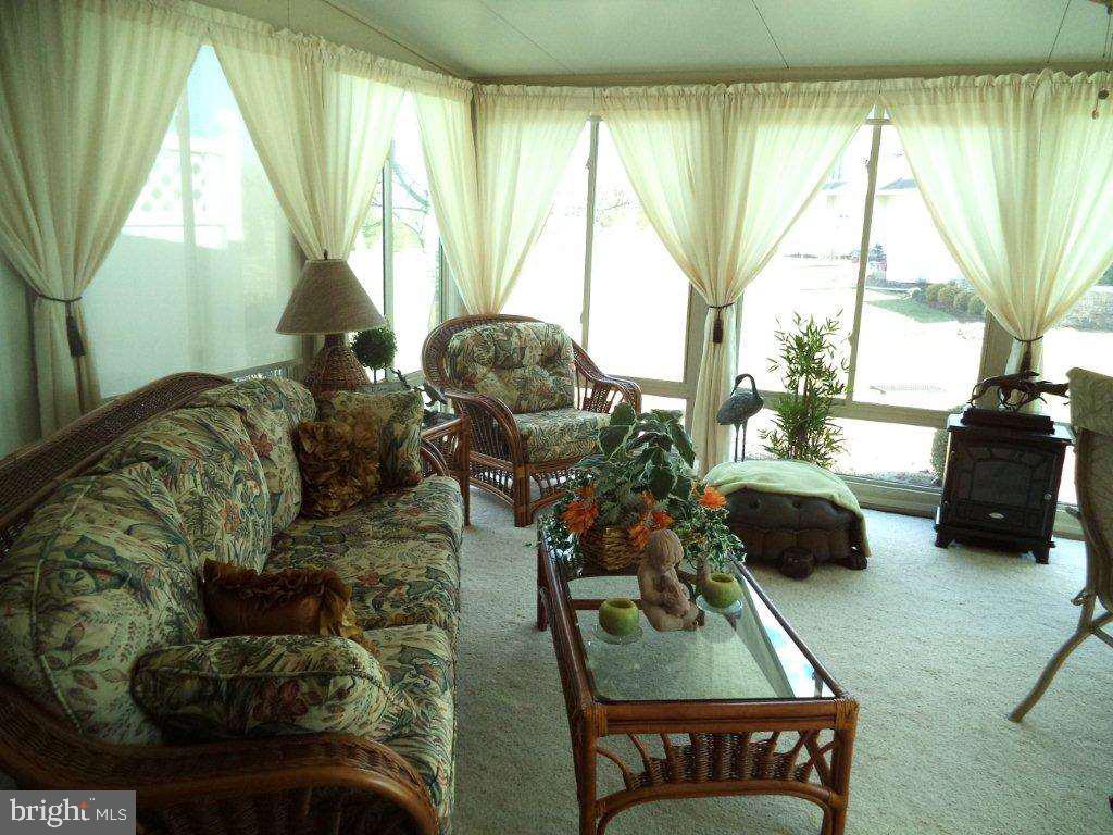 SPRING MEADOWS - Residential
