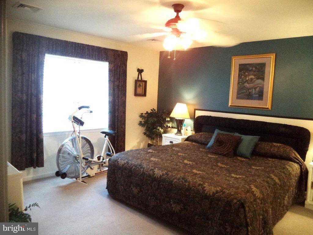 SPRING MEADOWS - Residential