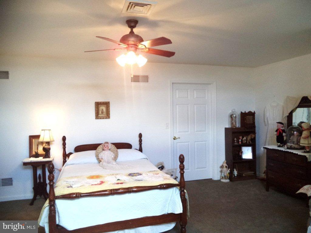 SPRING MEADOWS - Residential