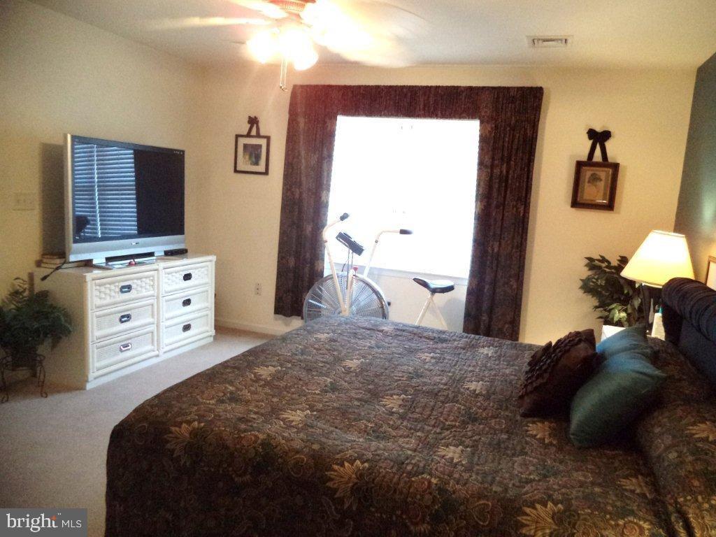 SPRING MEADOWS - Residential
