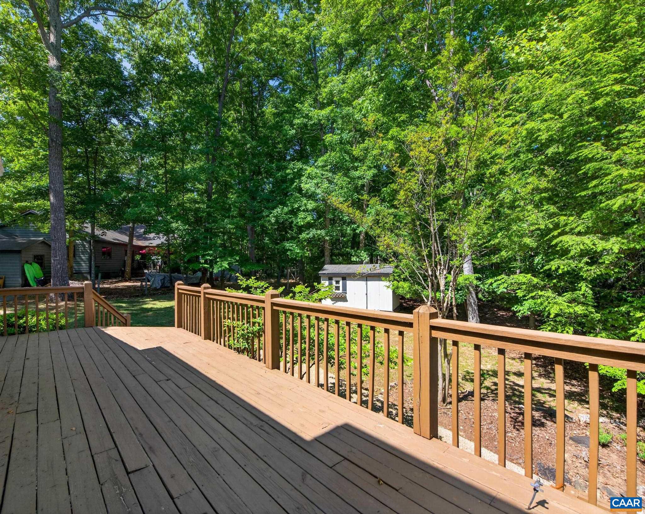 LAKE MONTICELLO - Residential