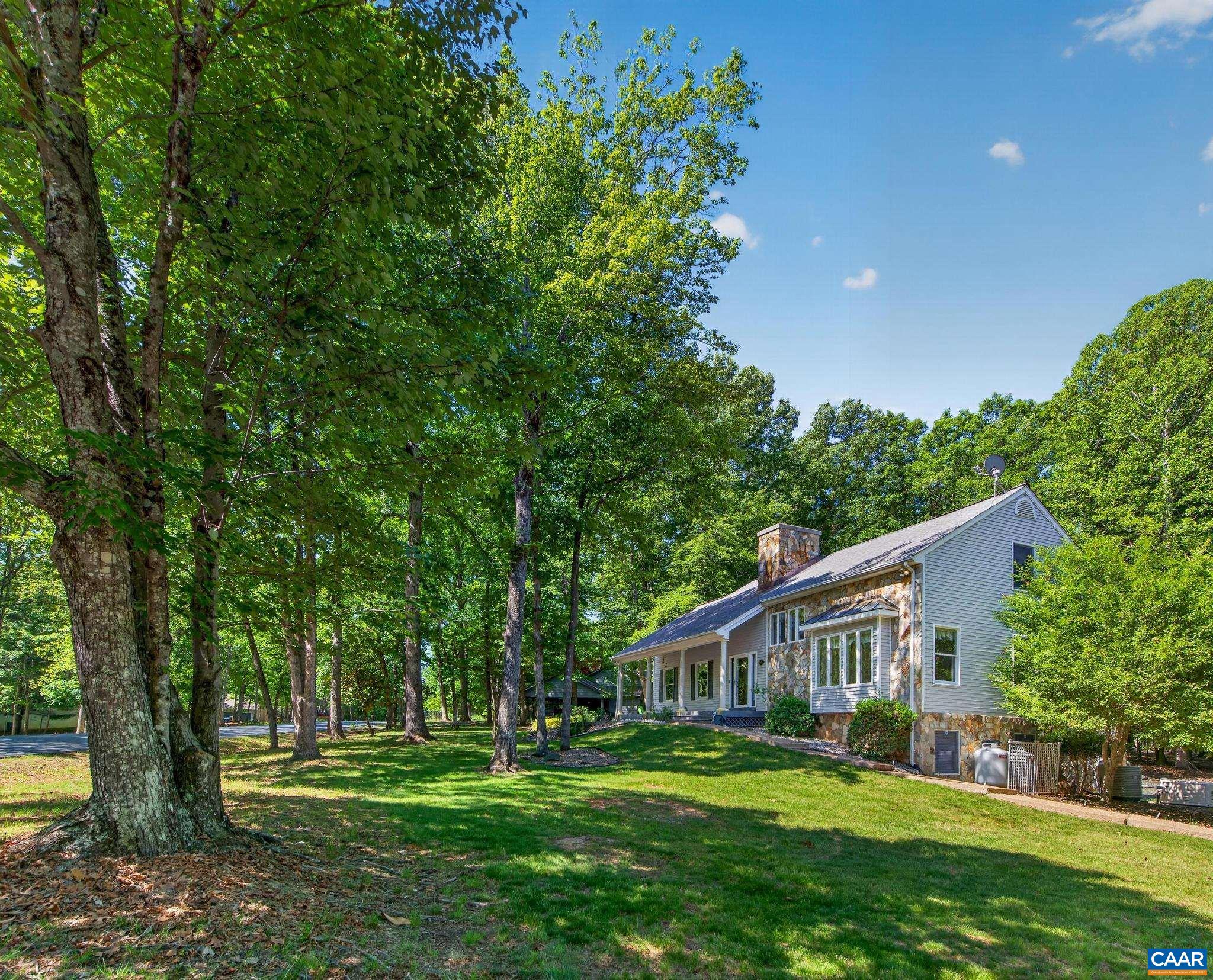 LAKE MONTICELLO - Residential