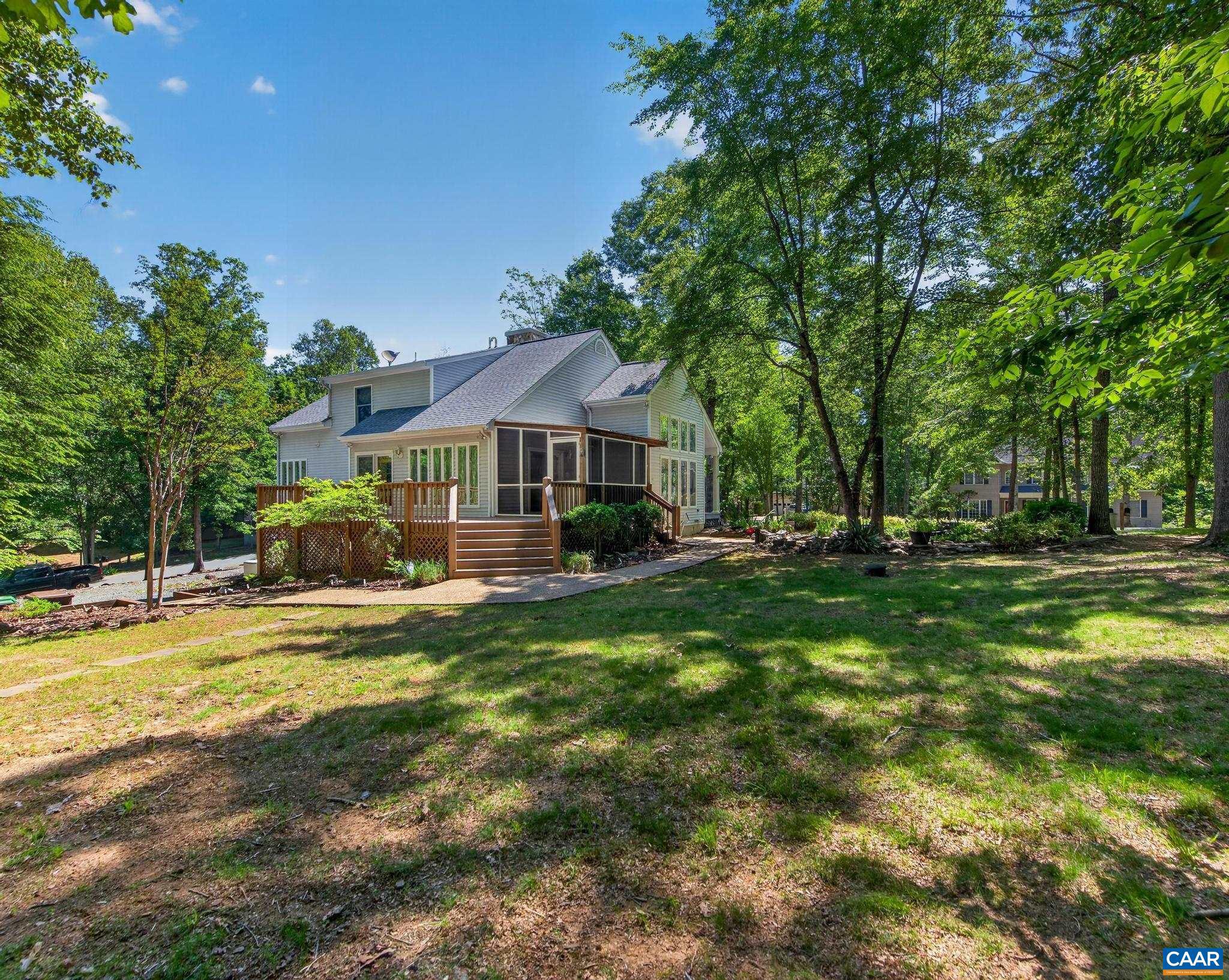 LAKE MONTICELLO - Residential