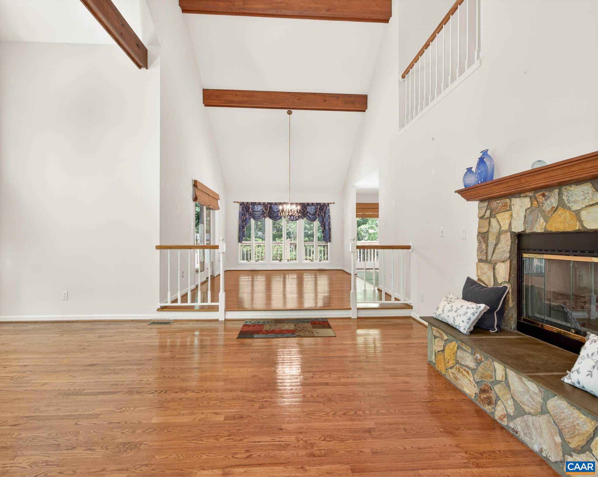 LAKE MONTICELLO - Residential