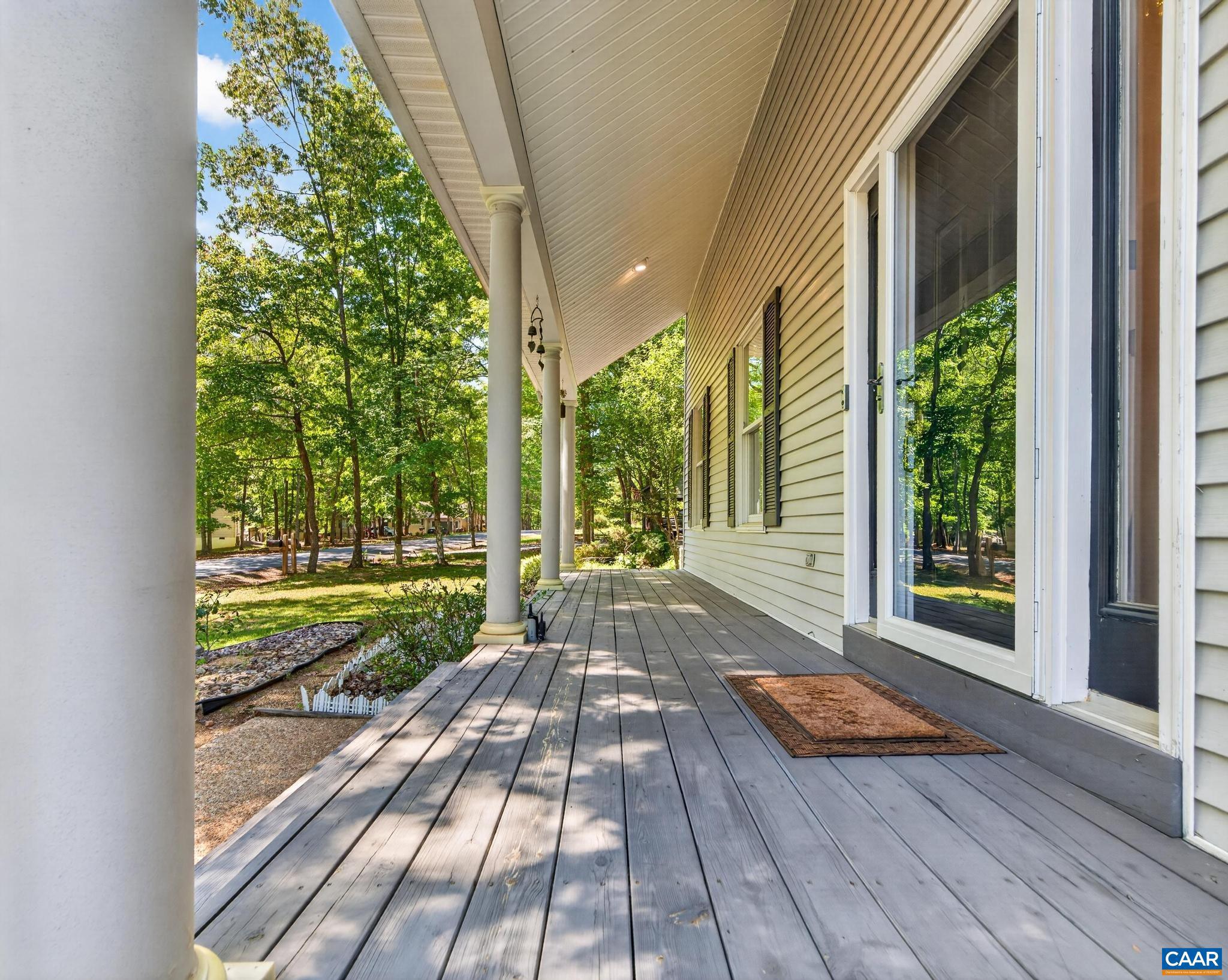 LAKE MONTICELLO - Residential