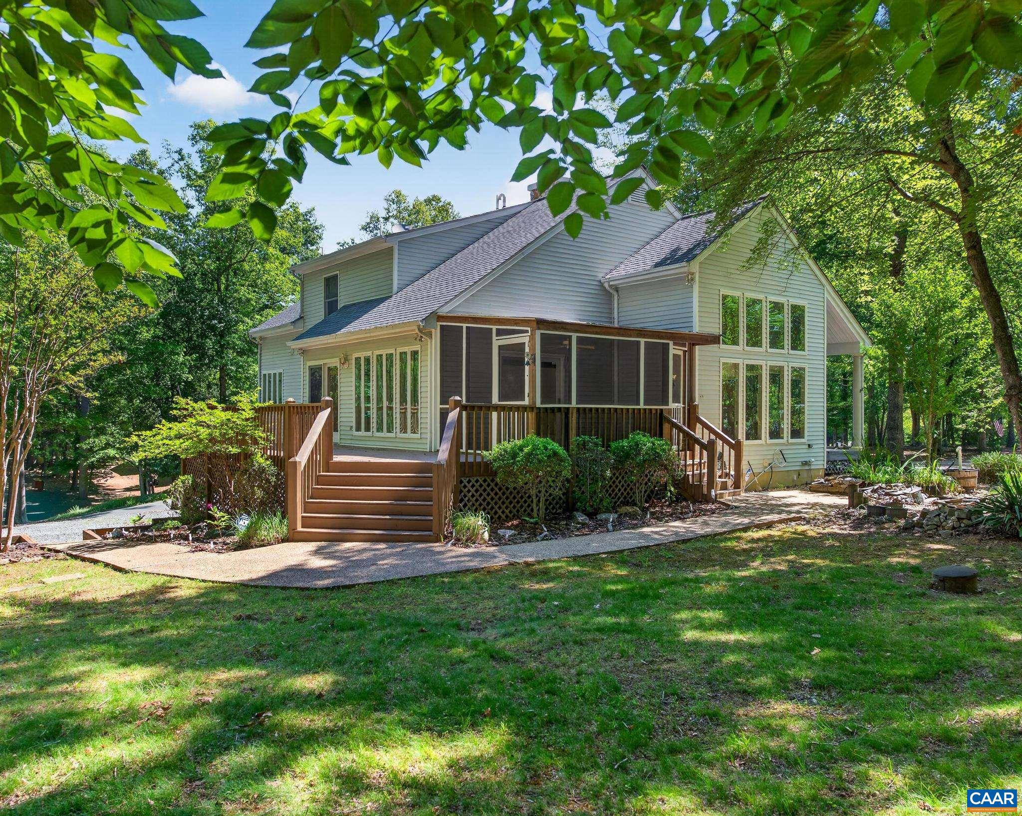LAKE MONTICELLO - Residential
