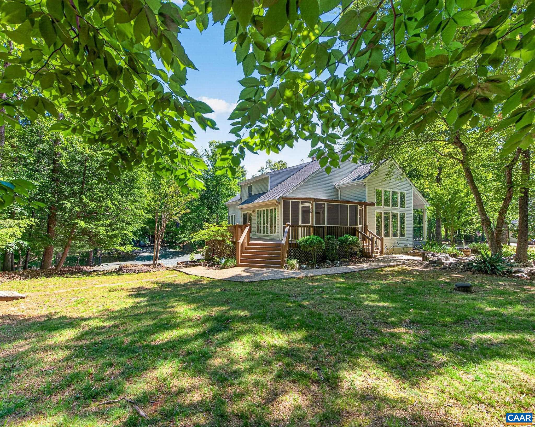 LAKE MONTICELLO - Residential
