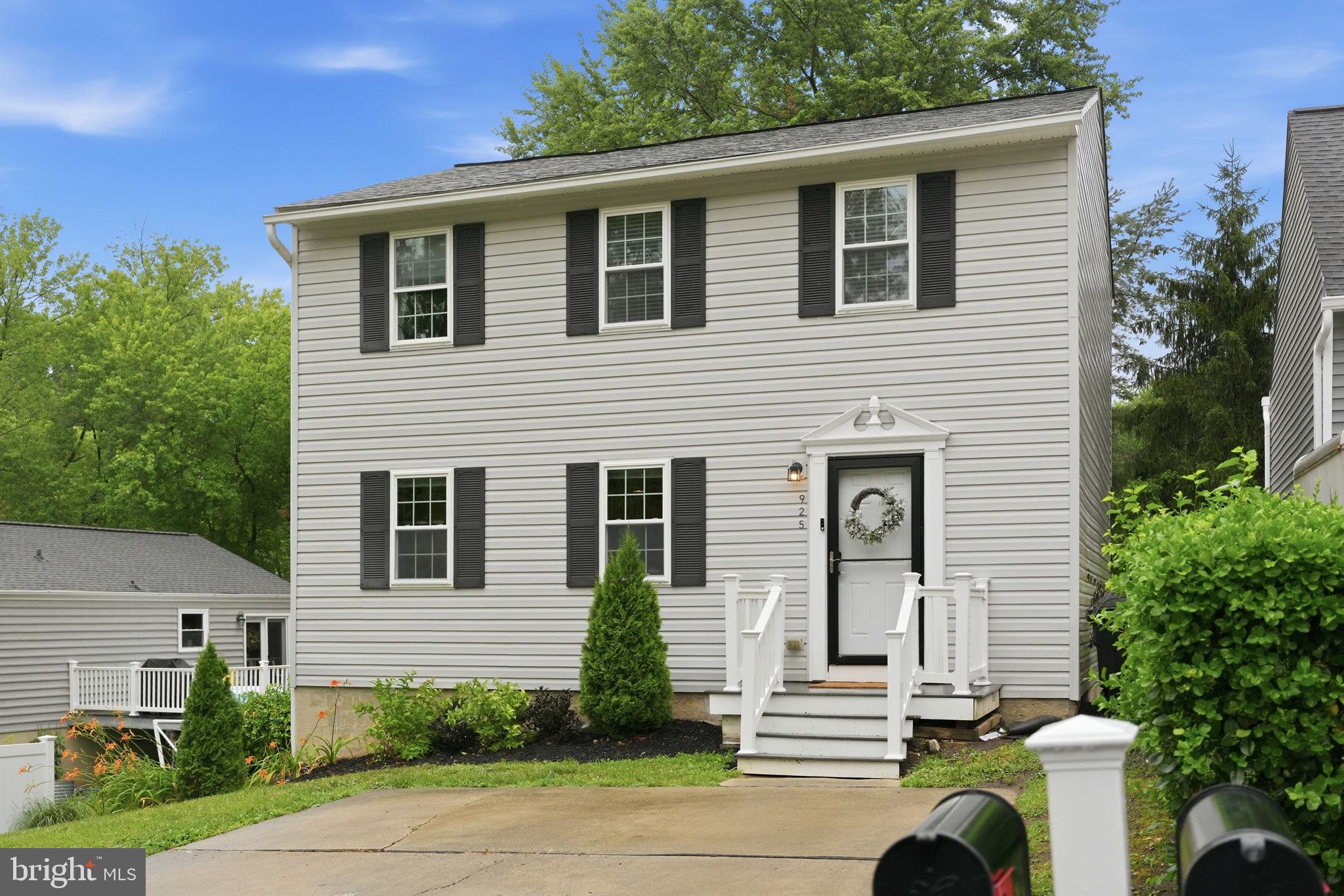 OLD COUNTY ESTATES - Residential