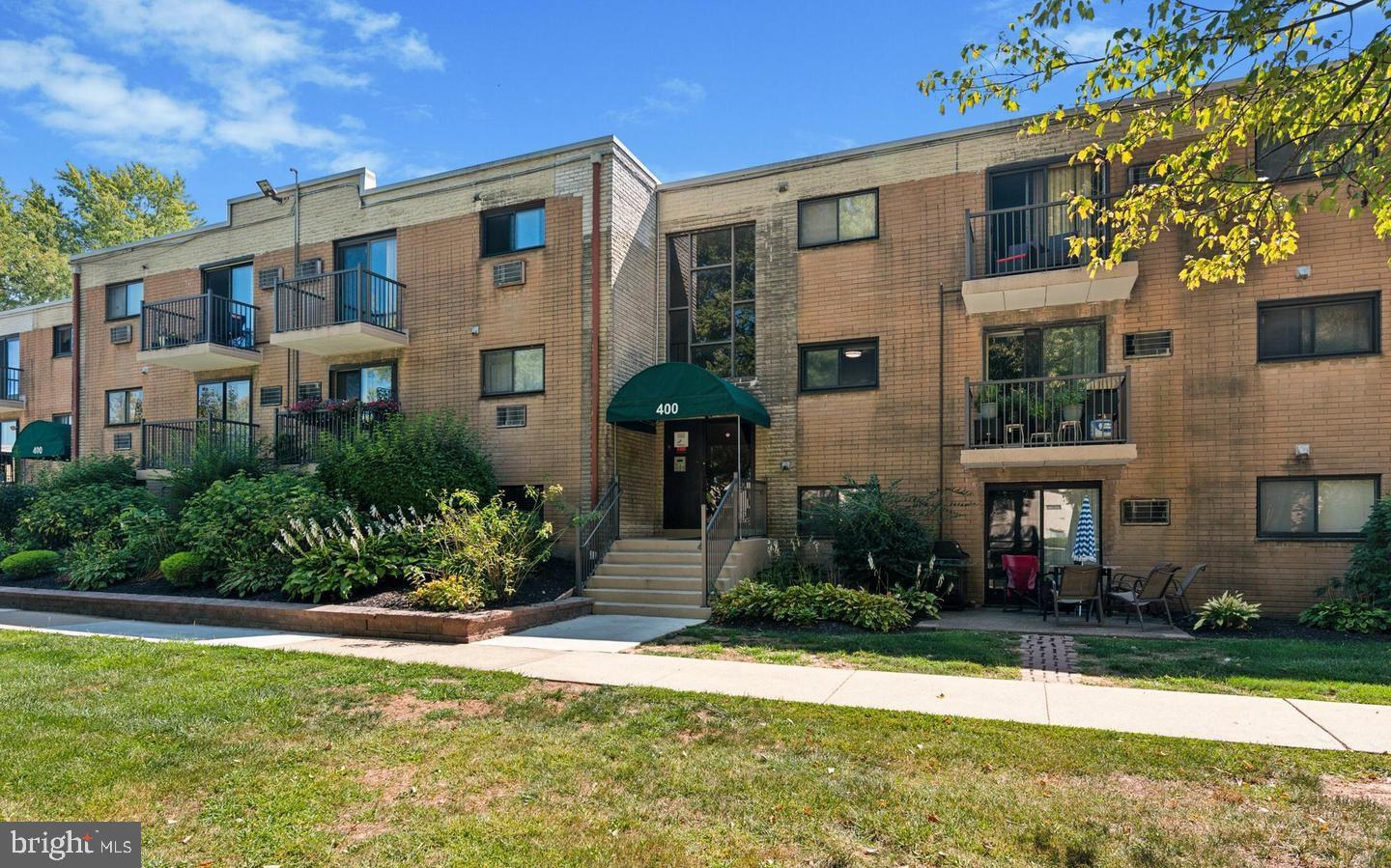 MEADOW WOOD - Residential