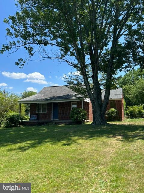 INVESTOR SPECIAL, SOLID BRICK CAPE COD WITH PUBLIC UTILITES, CLOSE TO SHOPPING AND I95
CALL LISTING AGENT FOR DETAILS