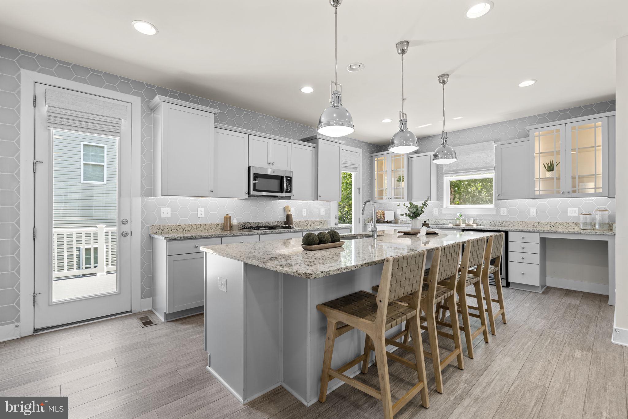 ARNOLD RIDGE - Residential