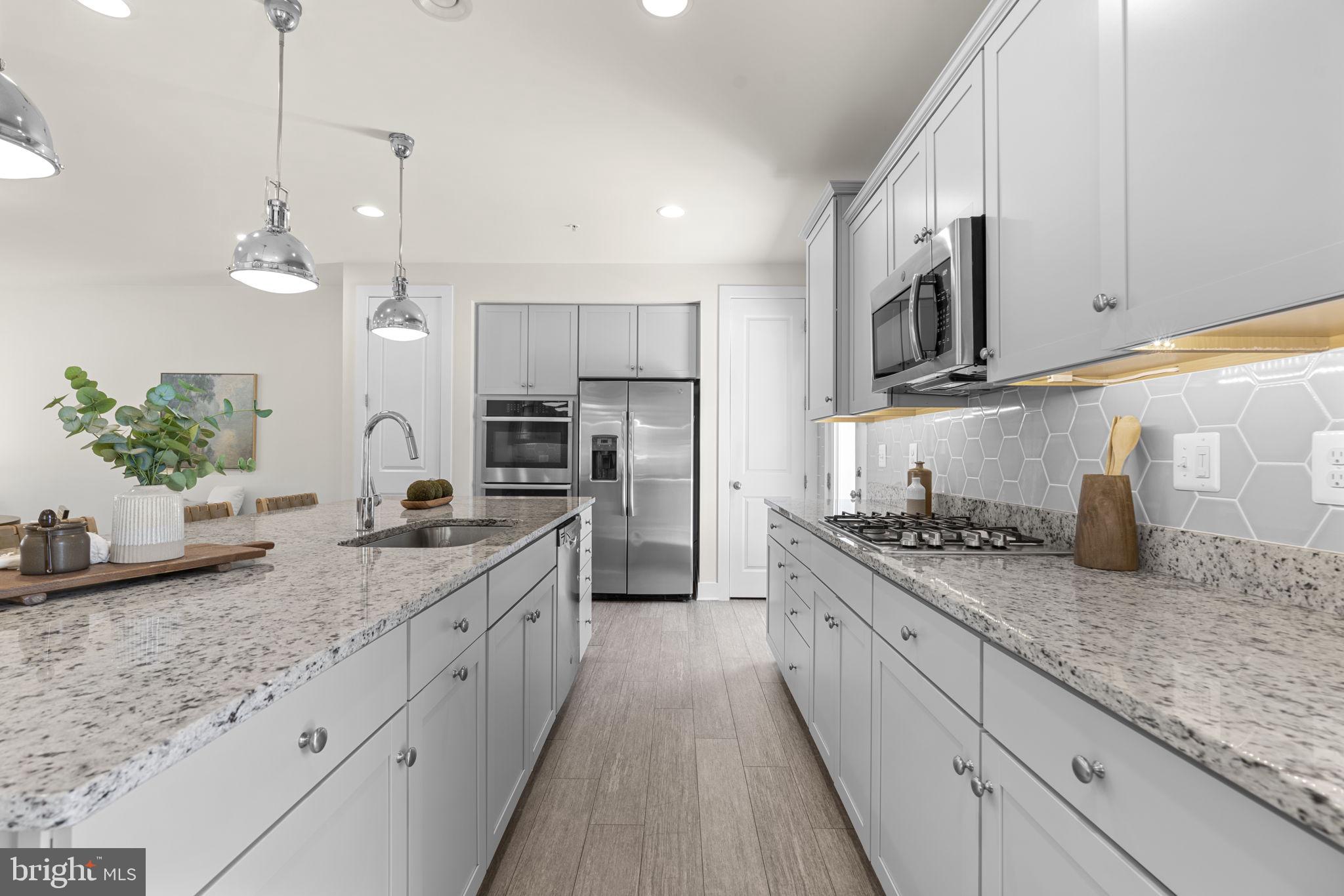ARNOLD RIDGE - Residential