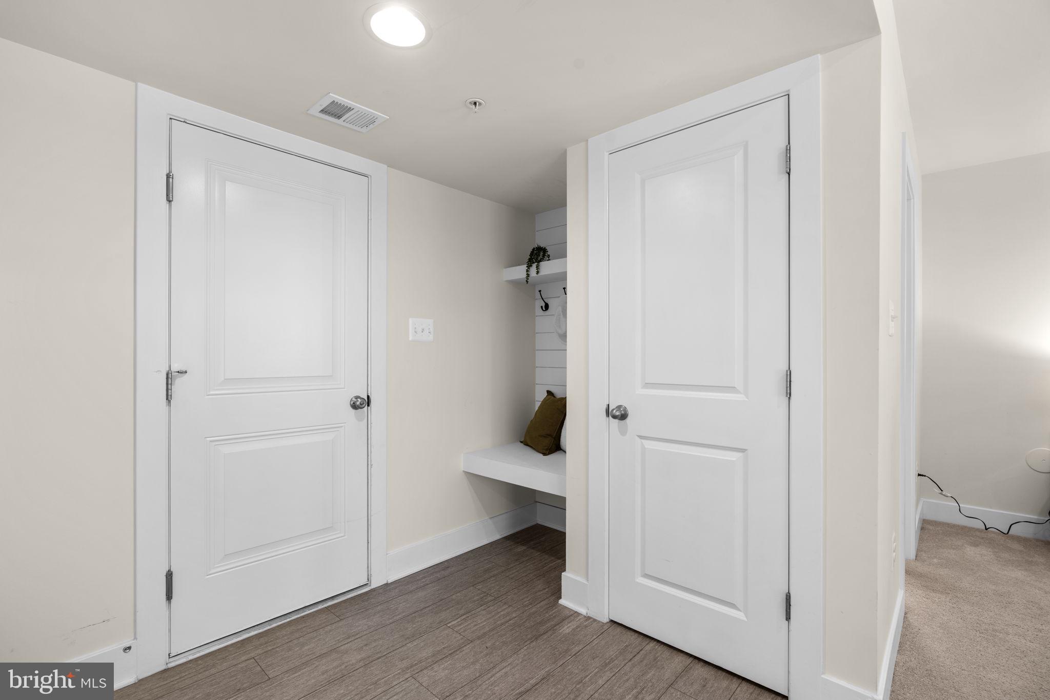 ARNOLD RIDGE - Residential
