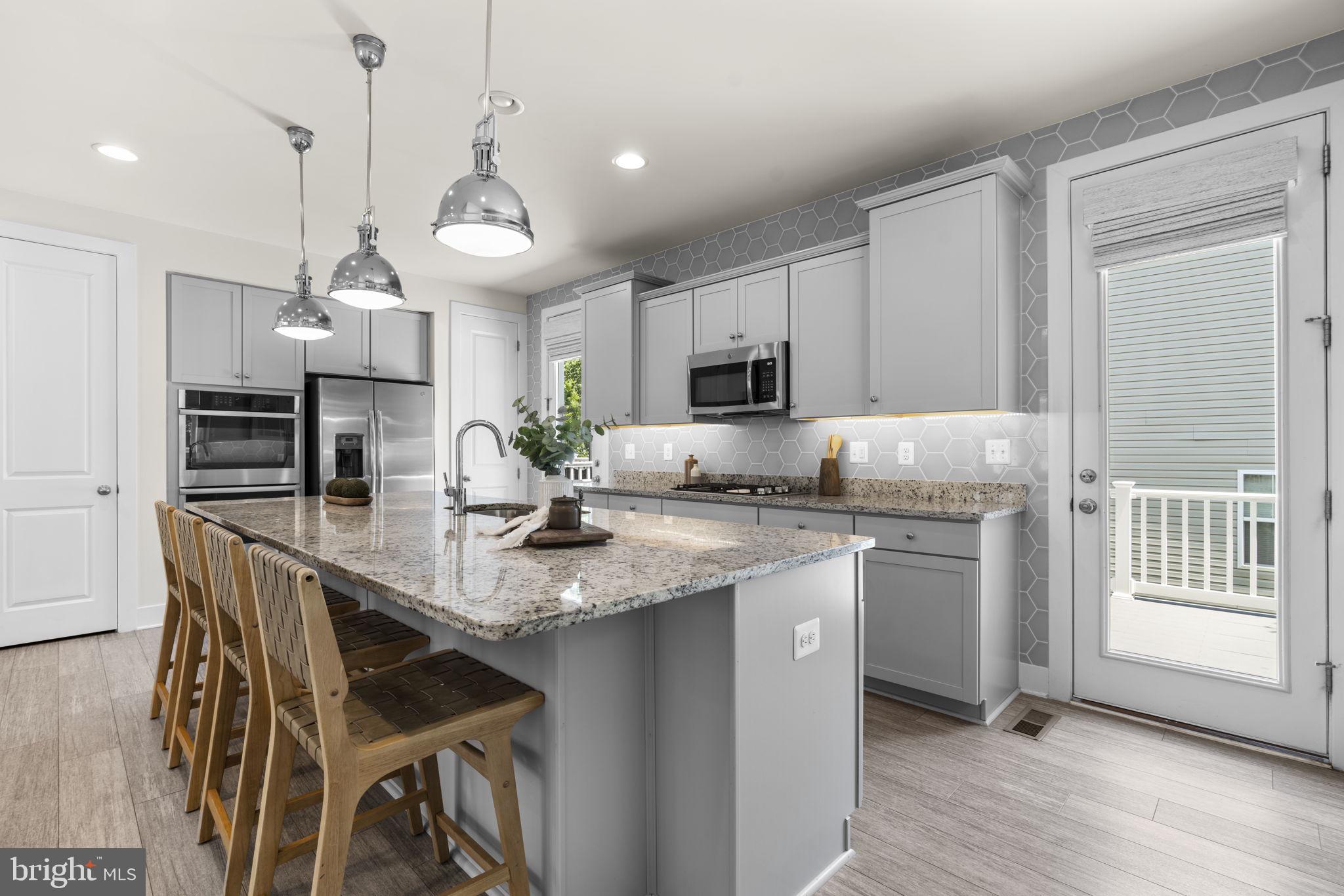 ARNOLD RIDGE - Residential