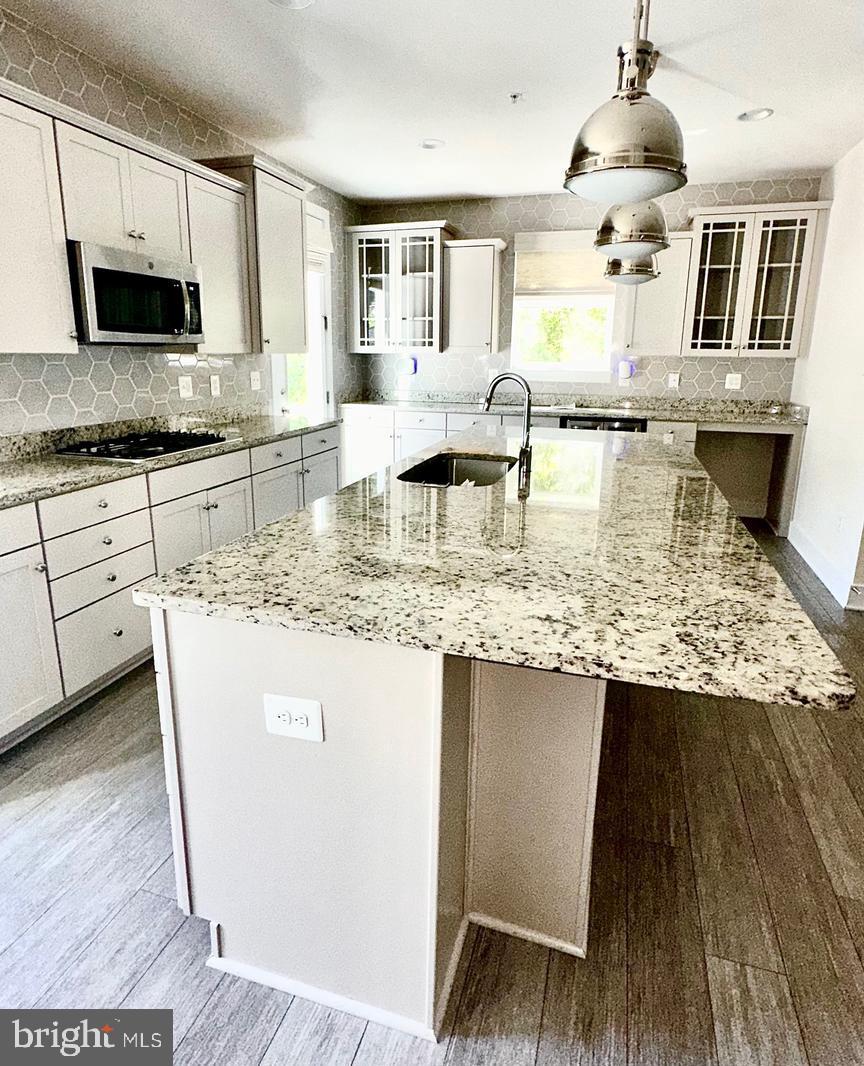 ARNOLD RIDGE - Residential