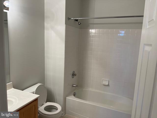 AMBERLEA AT SOUTH RIDING - Residential Lease