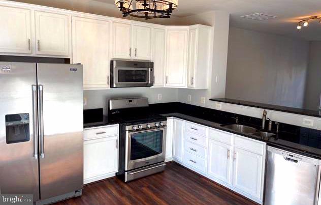 AMBERLEA AT SOUTH RIDING - Residential Lease