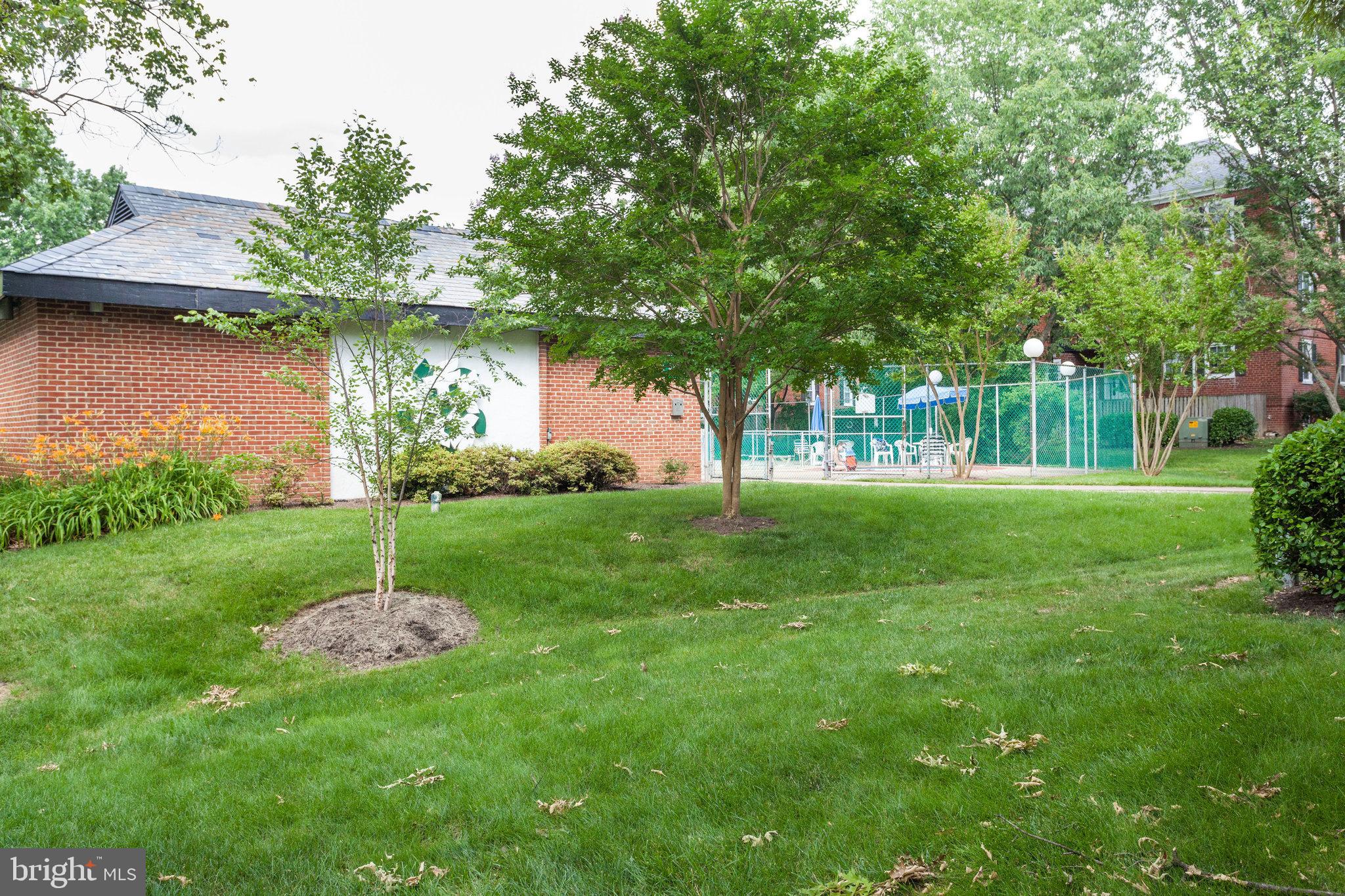 FAIRLINGTON VILLAGE - Residential