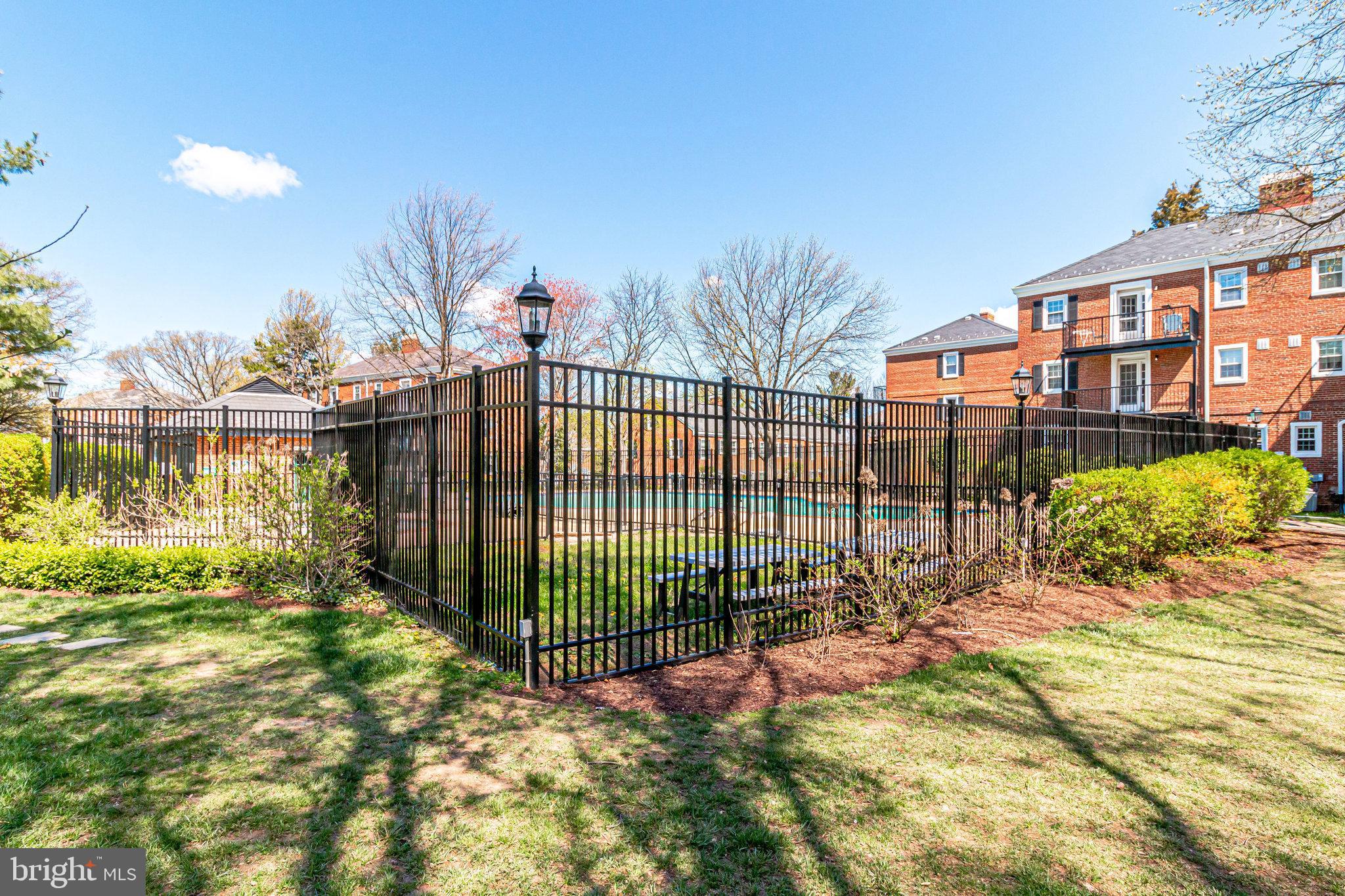 FAIRLINGTON VILLAGE - Residential