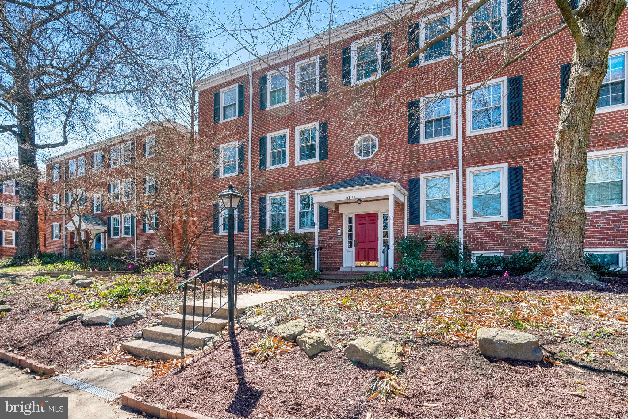 FAIRLINGTON VILLAGE - Residential