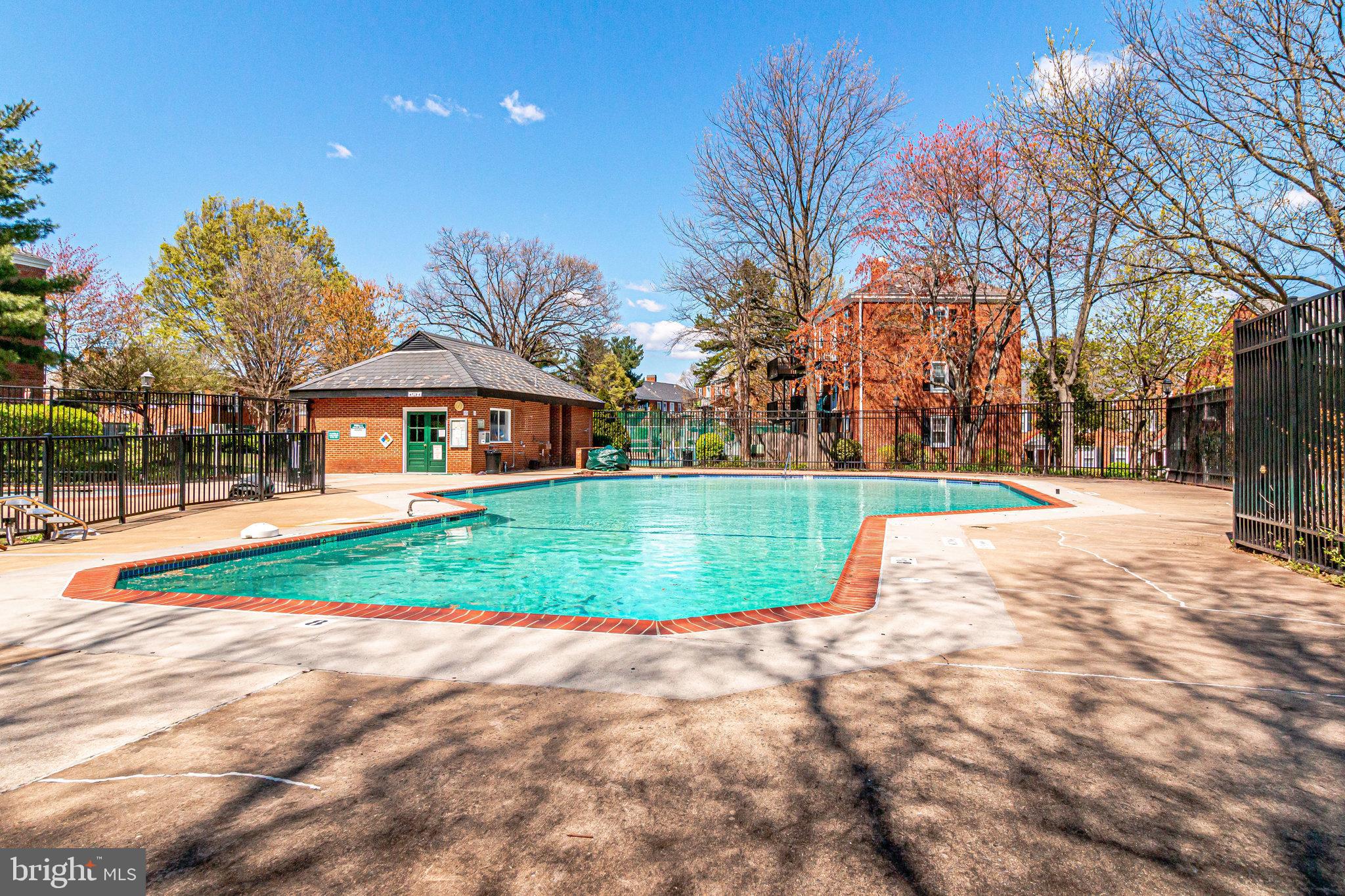 FAIRLINGTON VILLAGE - Residential