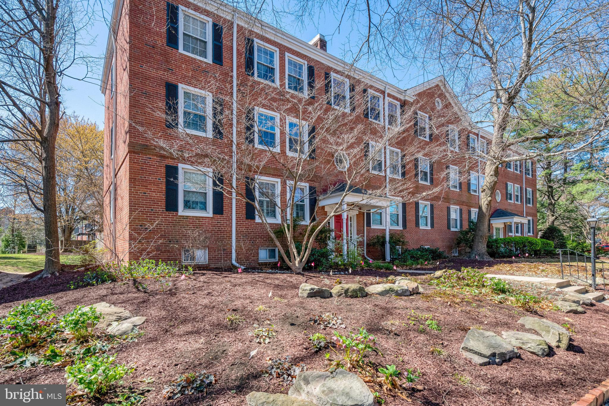 FAIRLINGTON VILLAGE - Residential