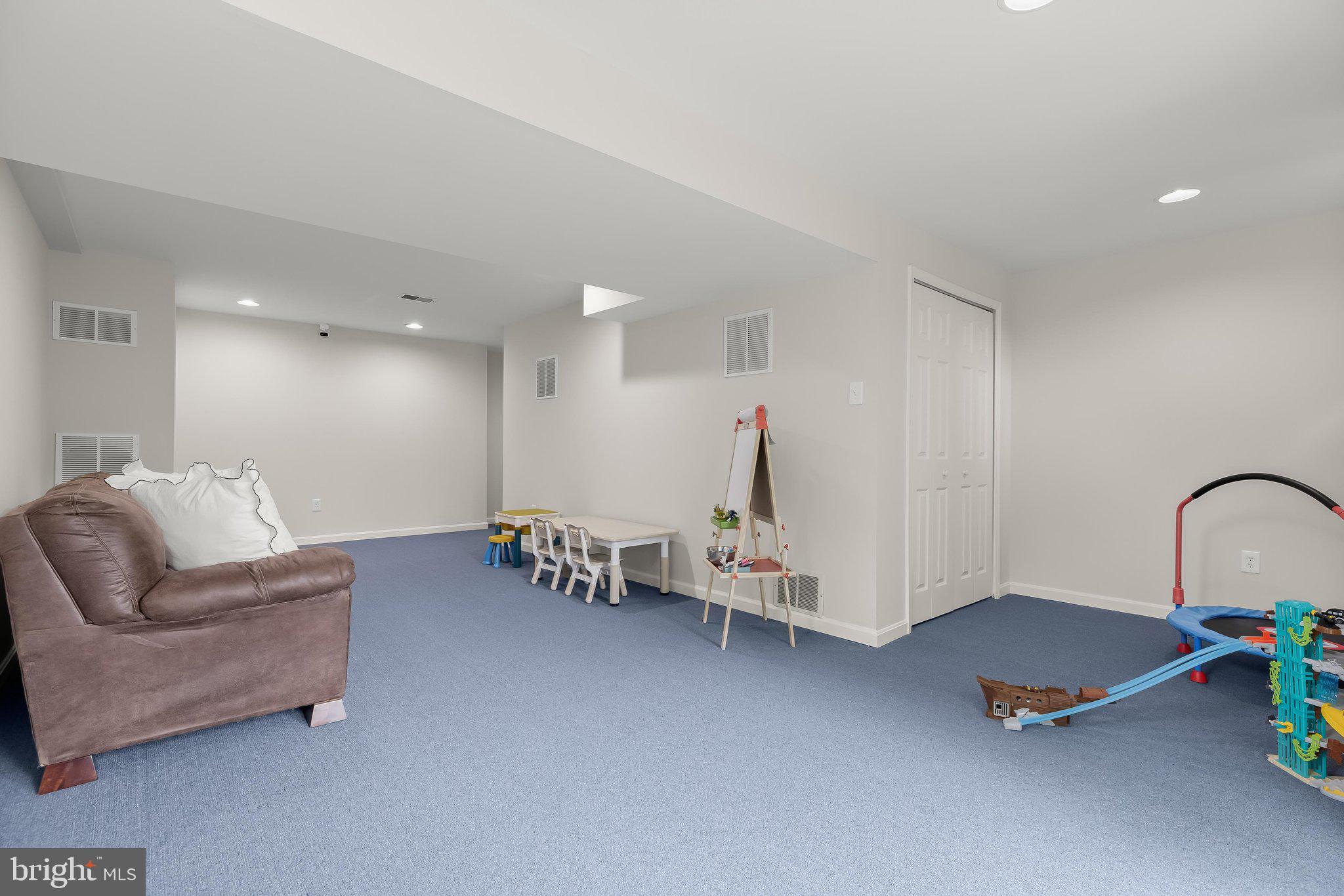 HURLINE FARMS - Residential