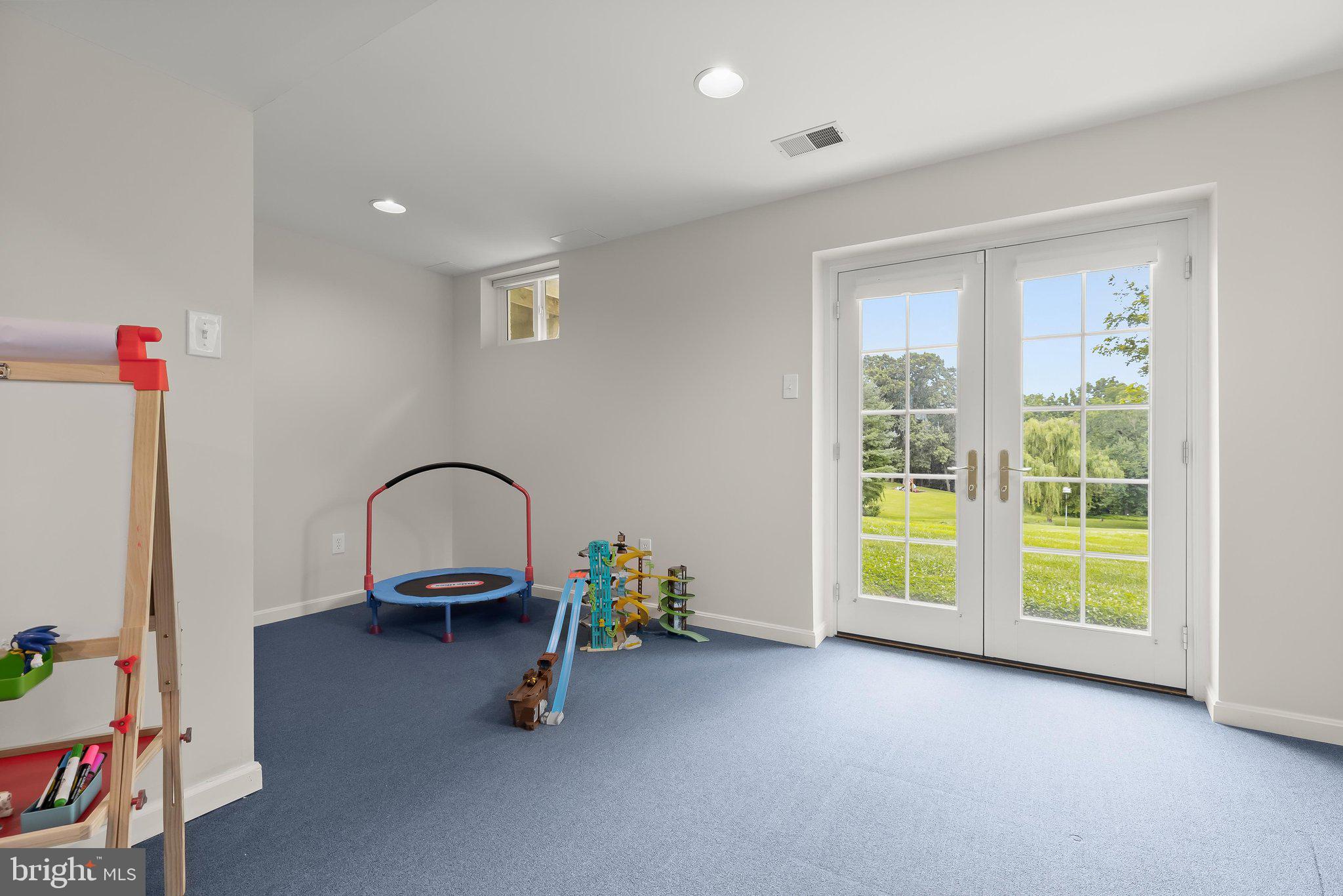 HURLINE FARMS - Residential