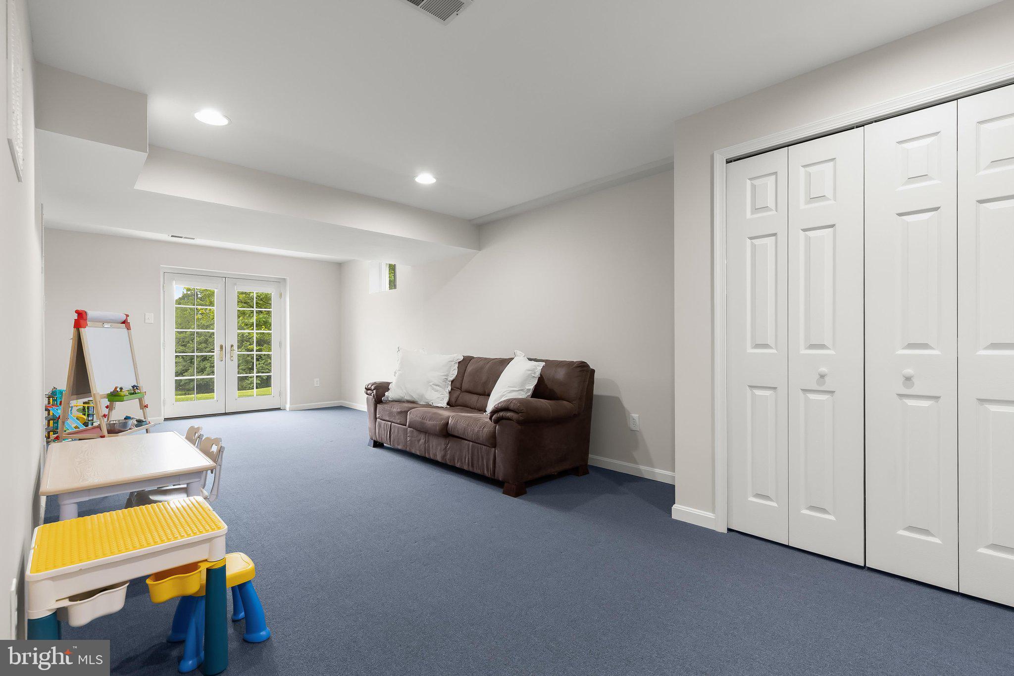 HURLINE FARMS - Residential