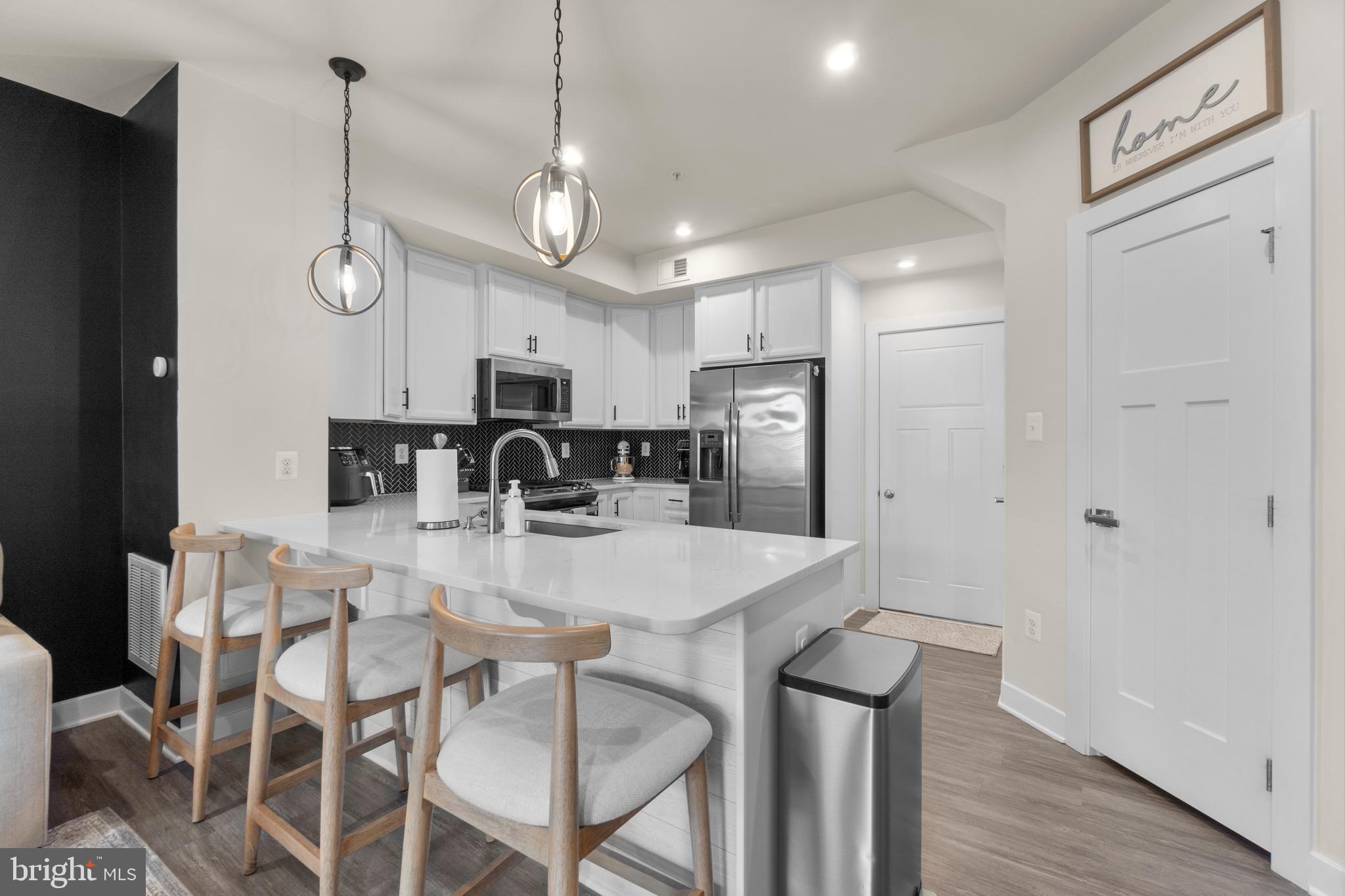 OAKDALE VILLAGE - Residential