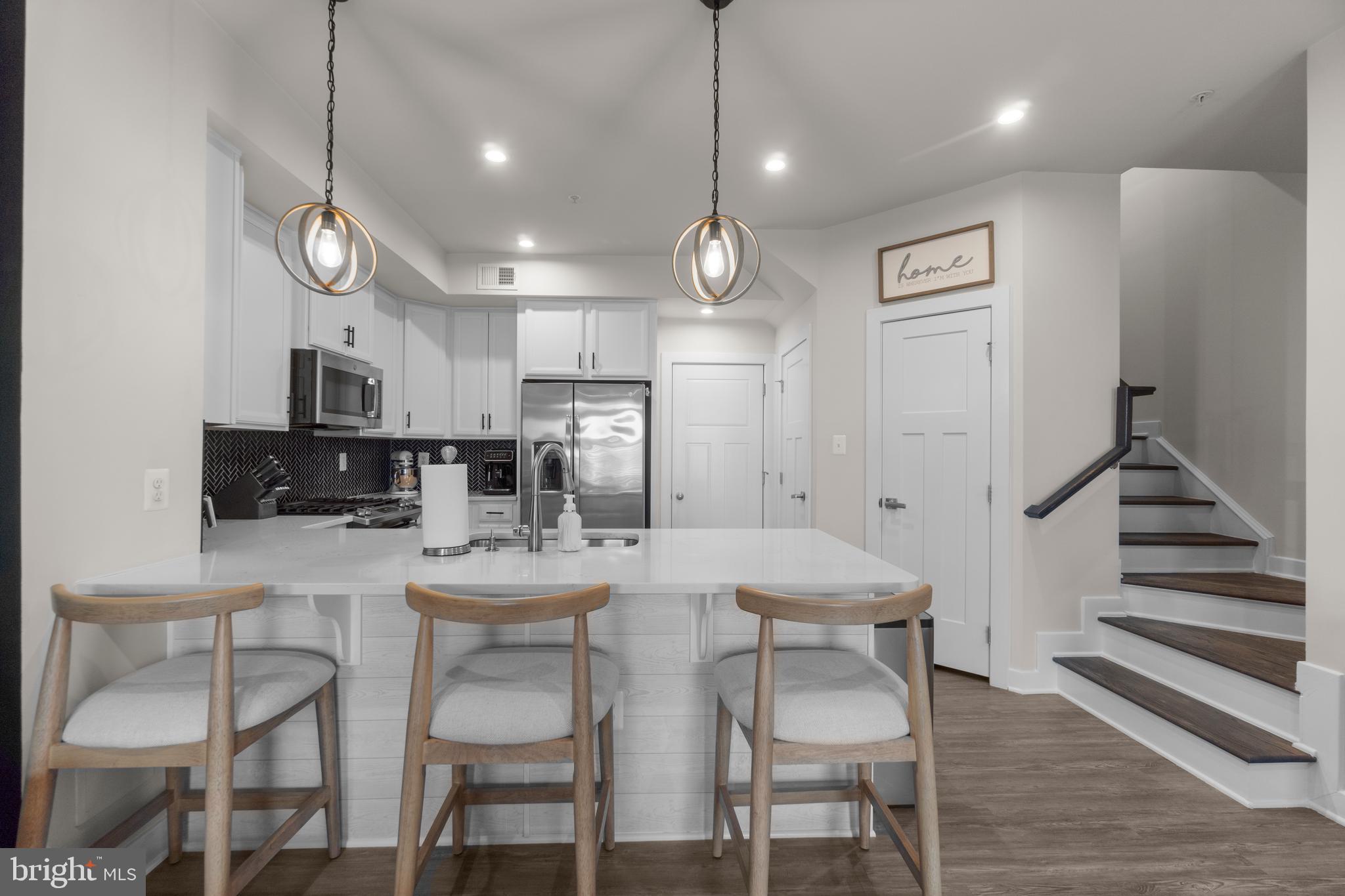 OAKDALE VILLAGE - Residential