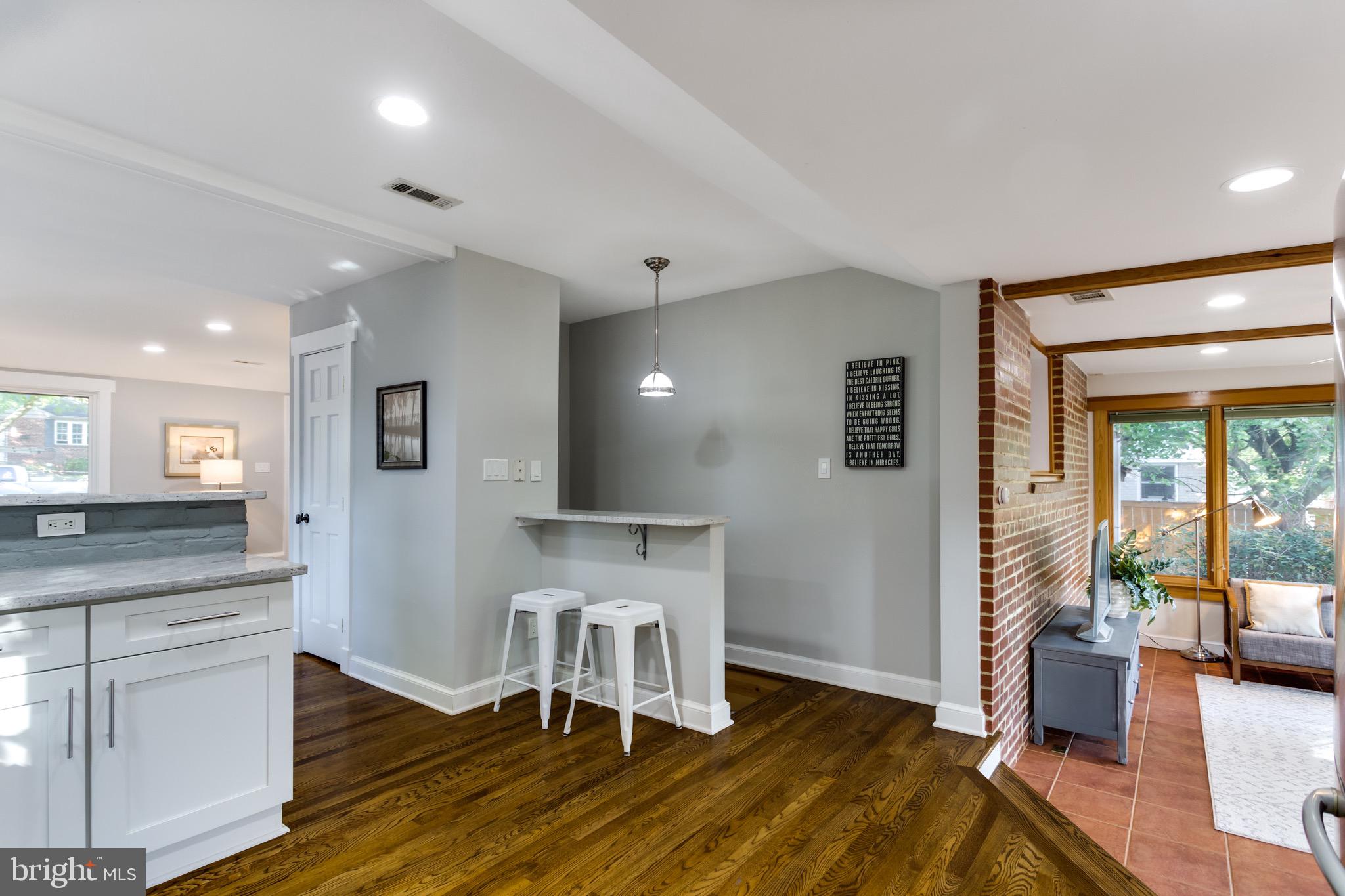 VIRGINIA TERRACE - Residential