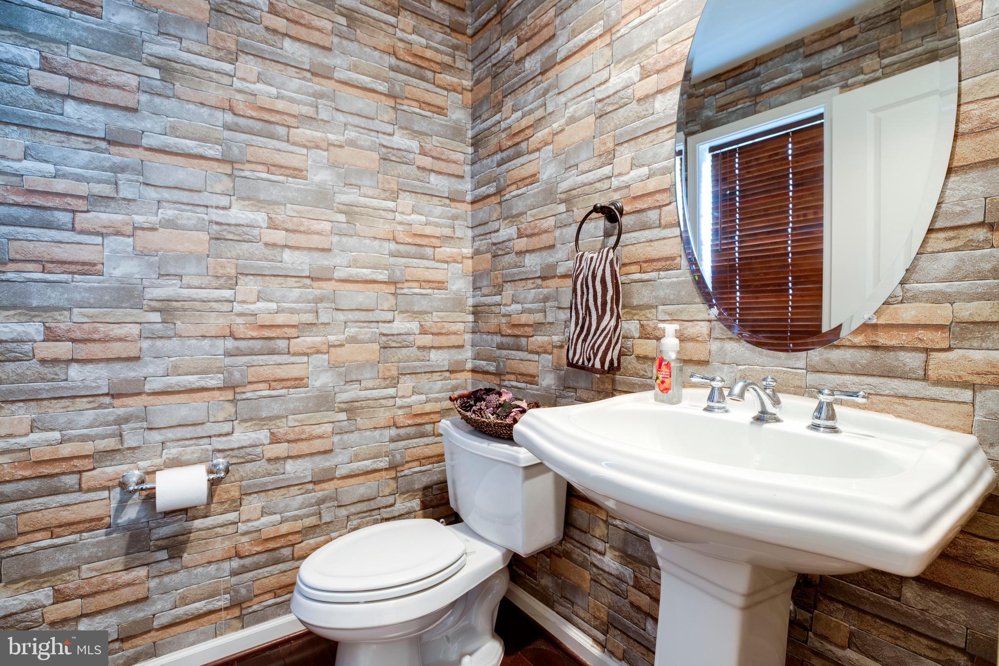 STRATSHIRE CROSSING - Residential