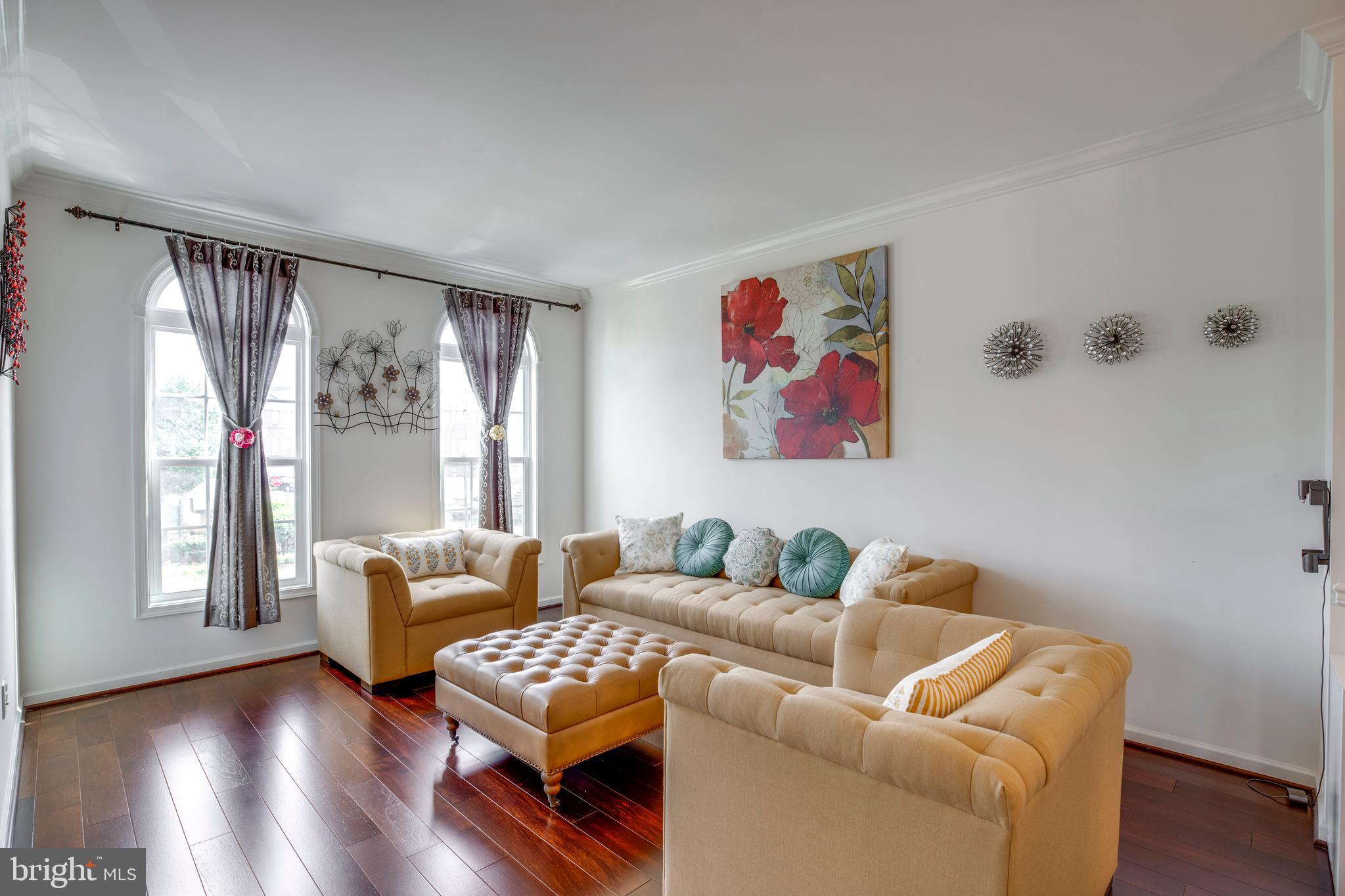 STRATSHIRE CROSSING - Residential