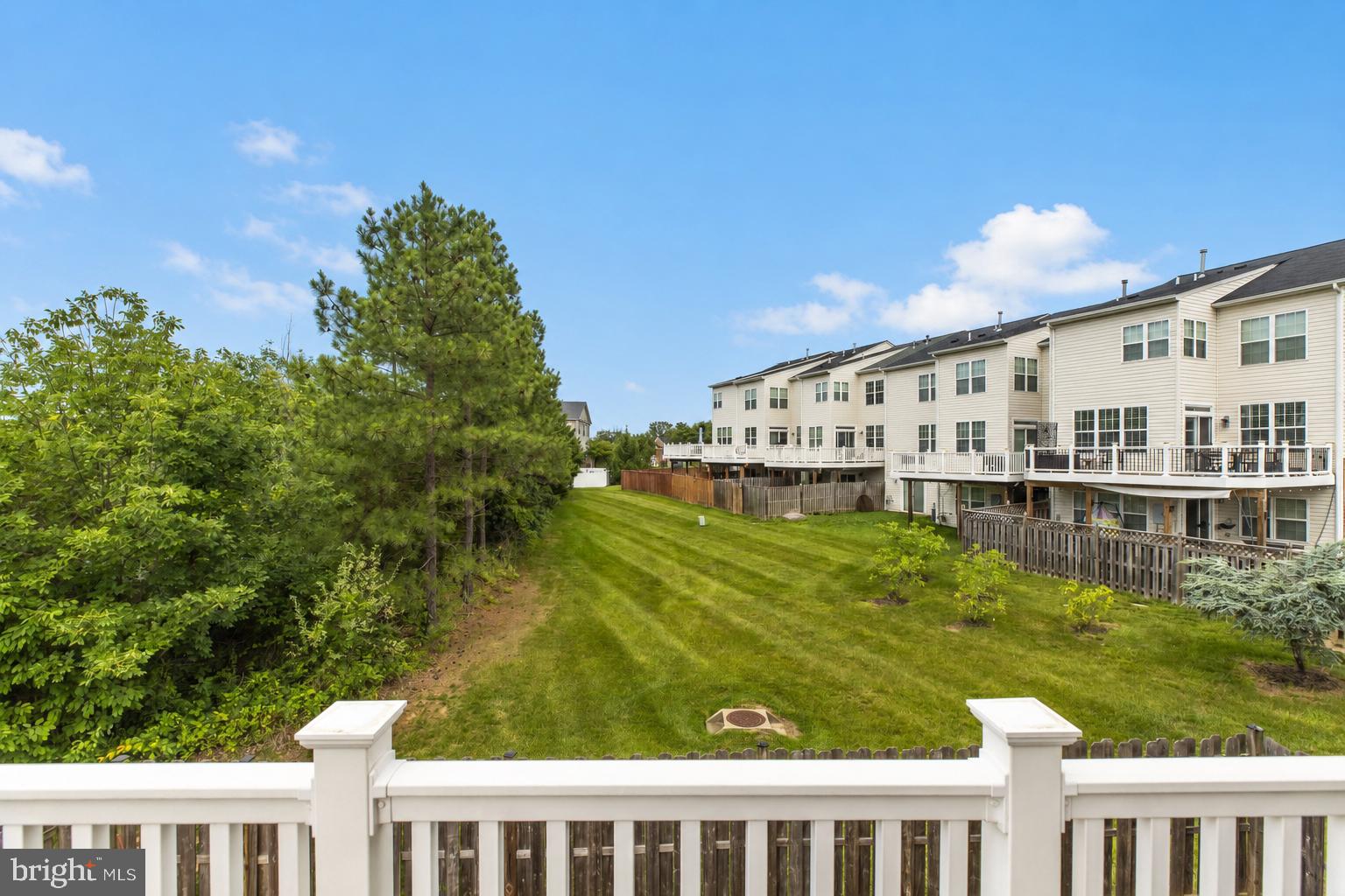 STRATSHIRE CROSSING - Residential