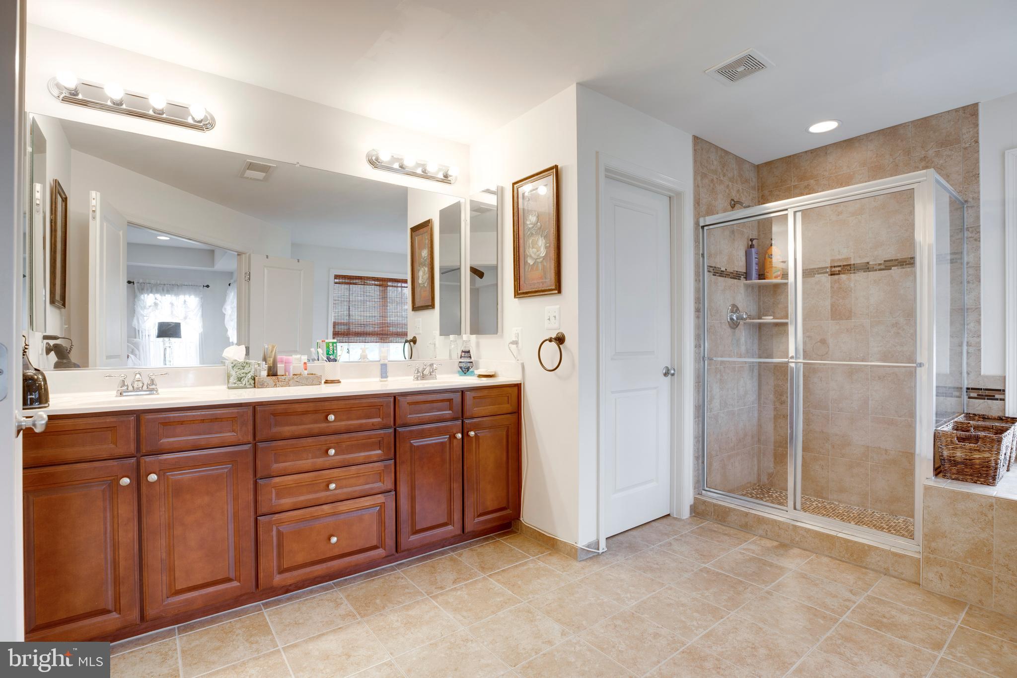 STRATSHIRE CROSSING - Residential