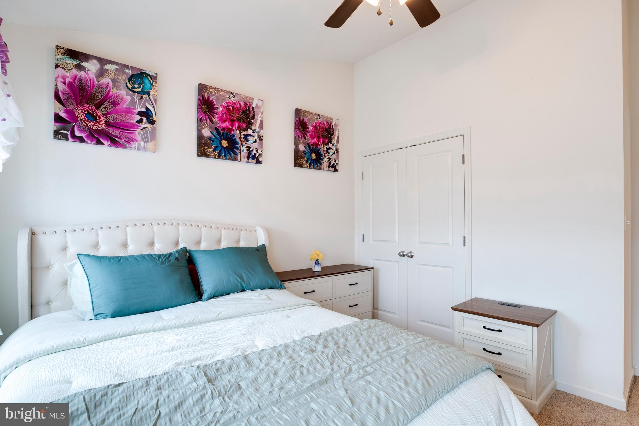 STRATSHIRE CROSSING - Residential