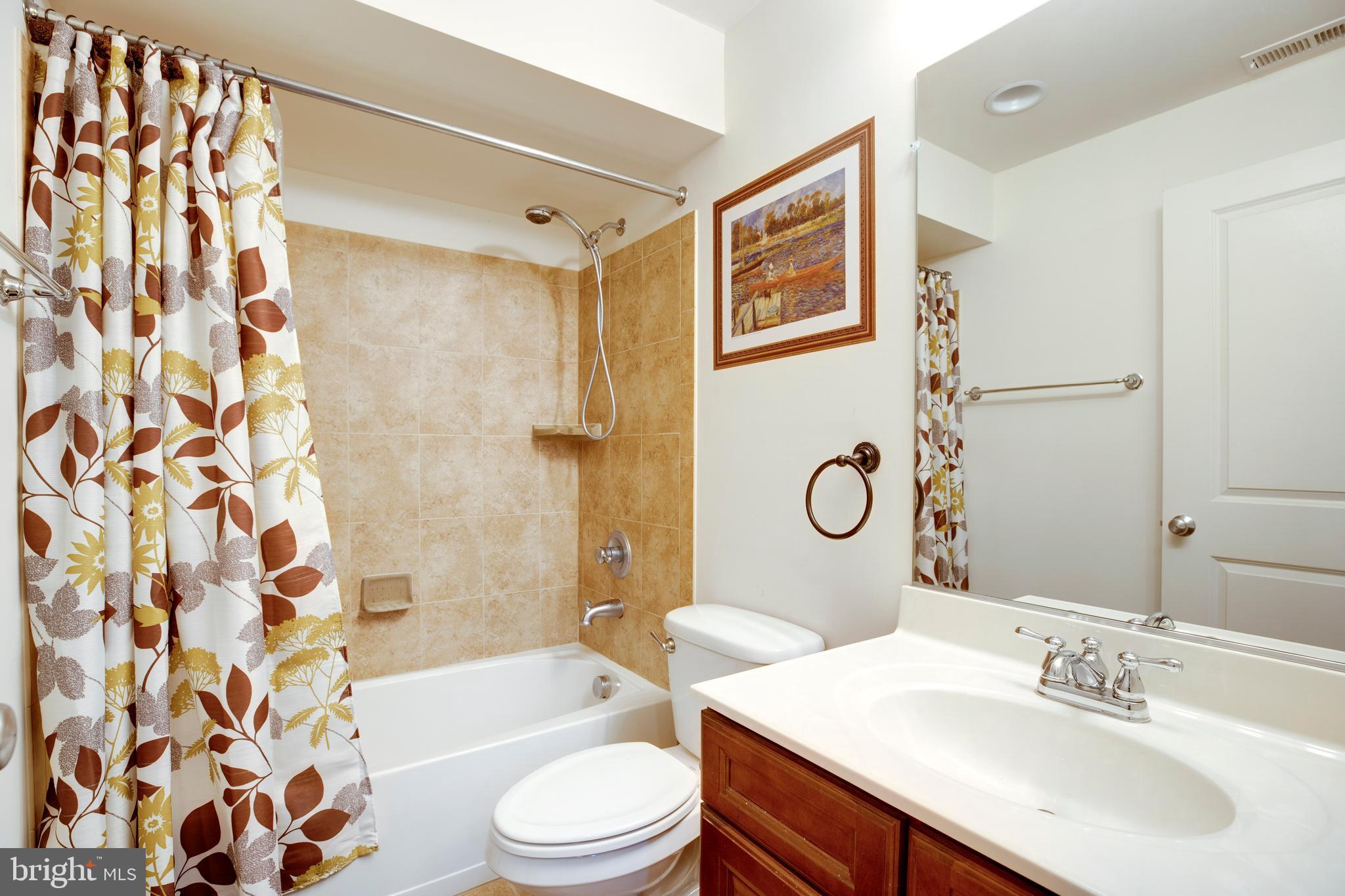 STRATSHIRE CROSSING - Residential