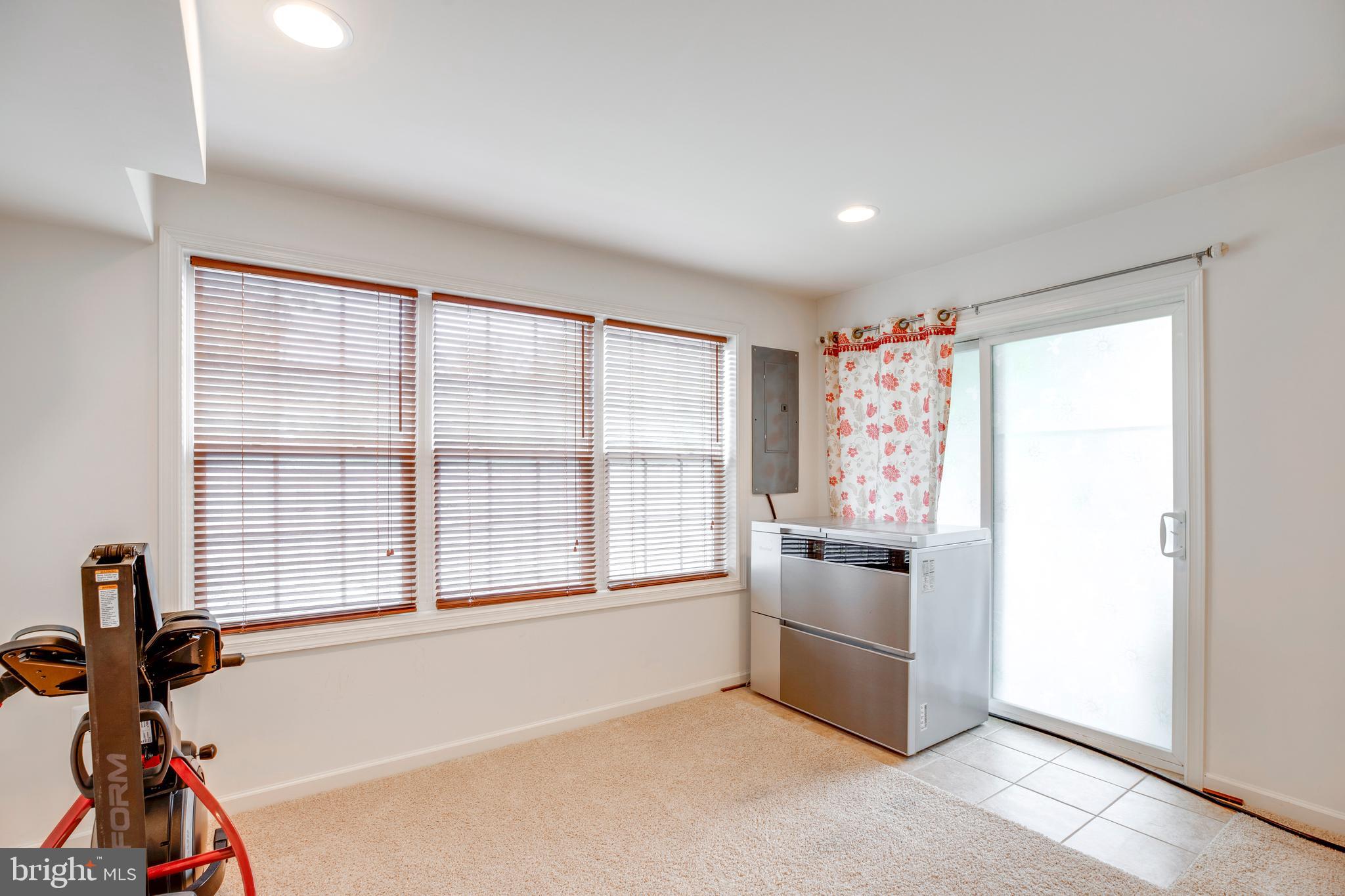 STRATSHIRE CROSSING - Residential