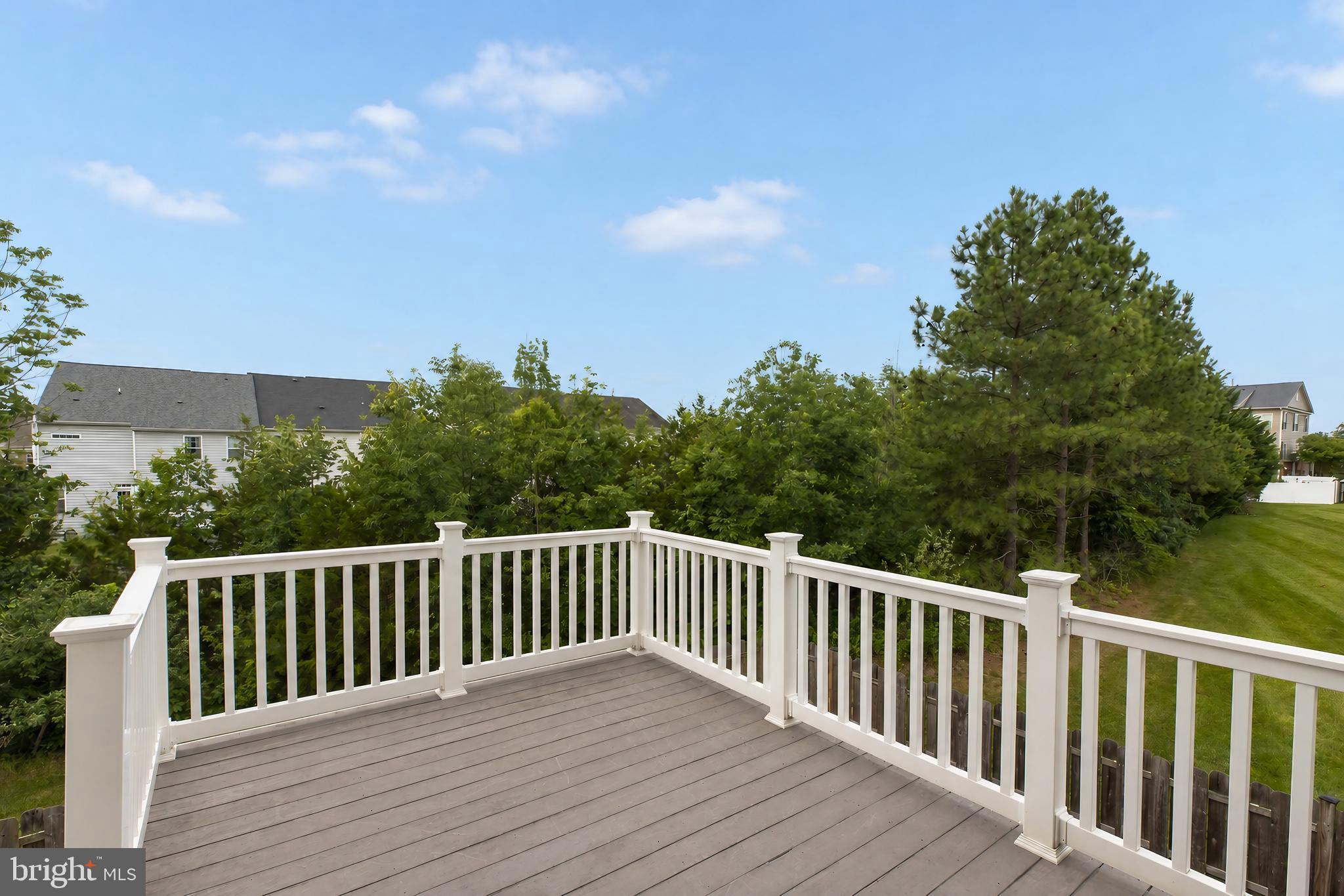 STRATSHIRE CROSSING - Residential
