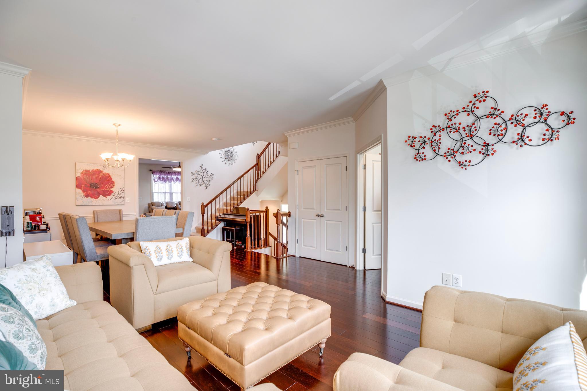STRATSHIRE CROSSING - Residential