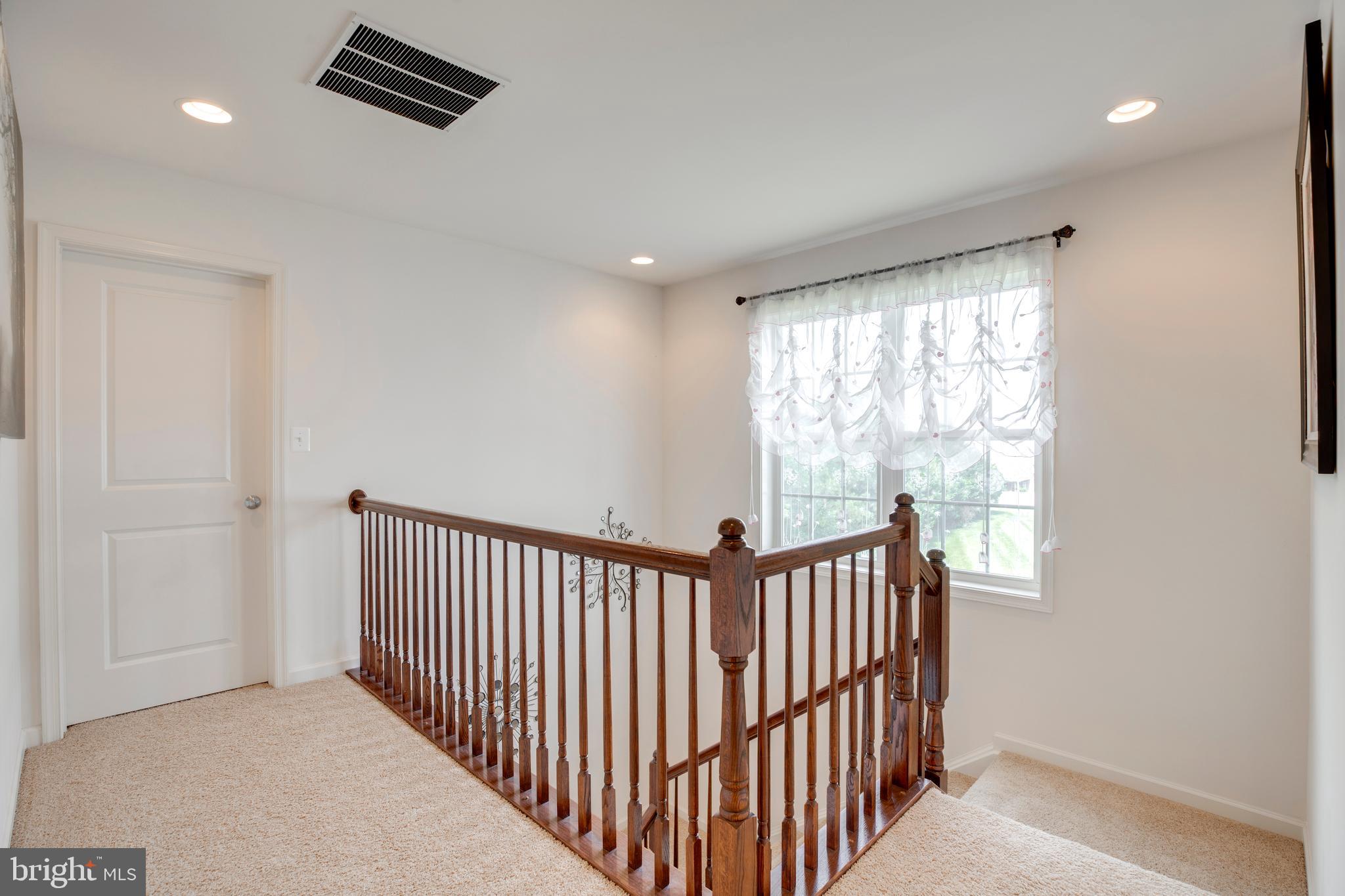 STRATSHIRE CROSSING - Residential
