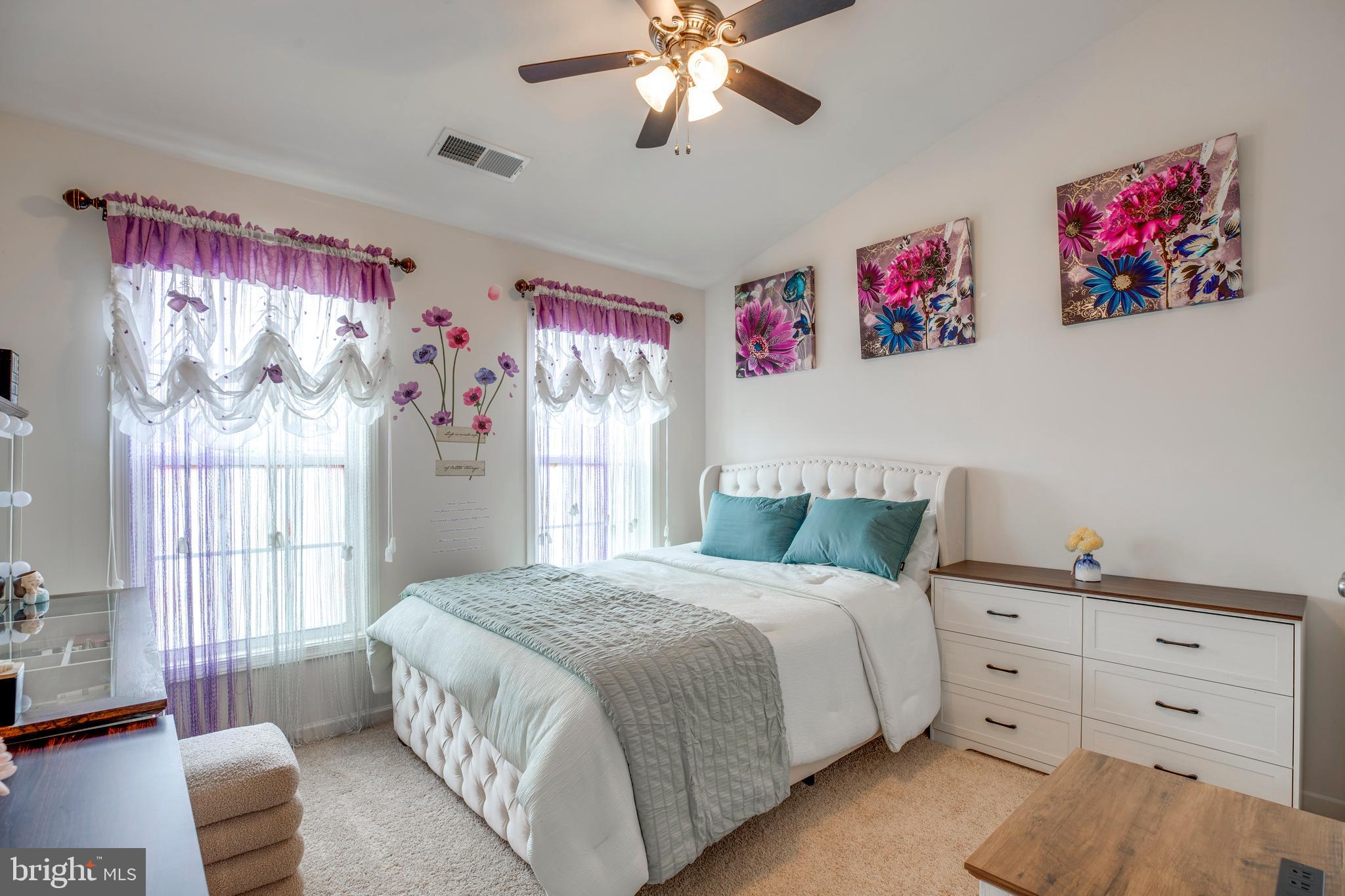 STRATSHIRE CROSSING - Residential